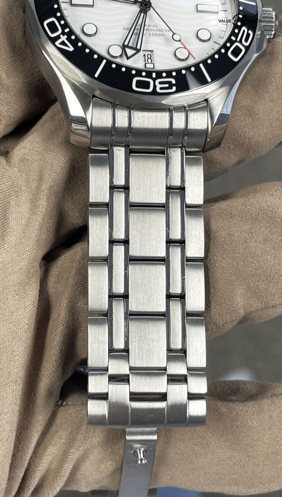 Omega Seamaster 300 42mm White Dial 210.30.42.20.04.001 BOXES/PAPERS! - Image 16