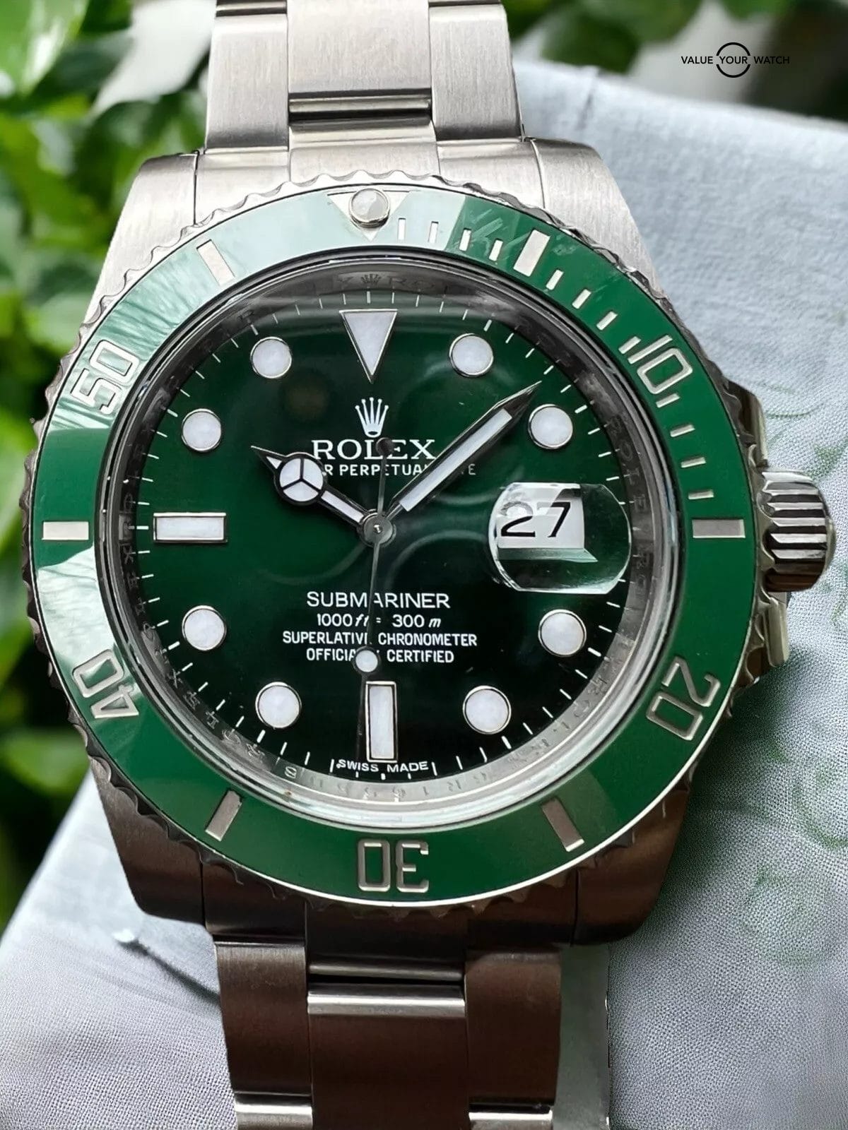 Rolex Submariner 116610LV HULK Oyster Bracelet with Green Bezel 40mm
