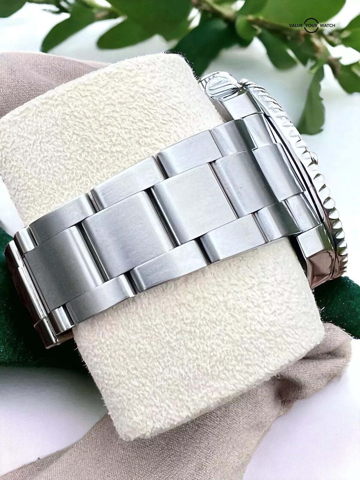 Rolex Submariner 116610LV HULK Oyster Bracelet with Green Bezel 40mm - Image 13