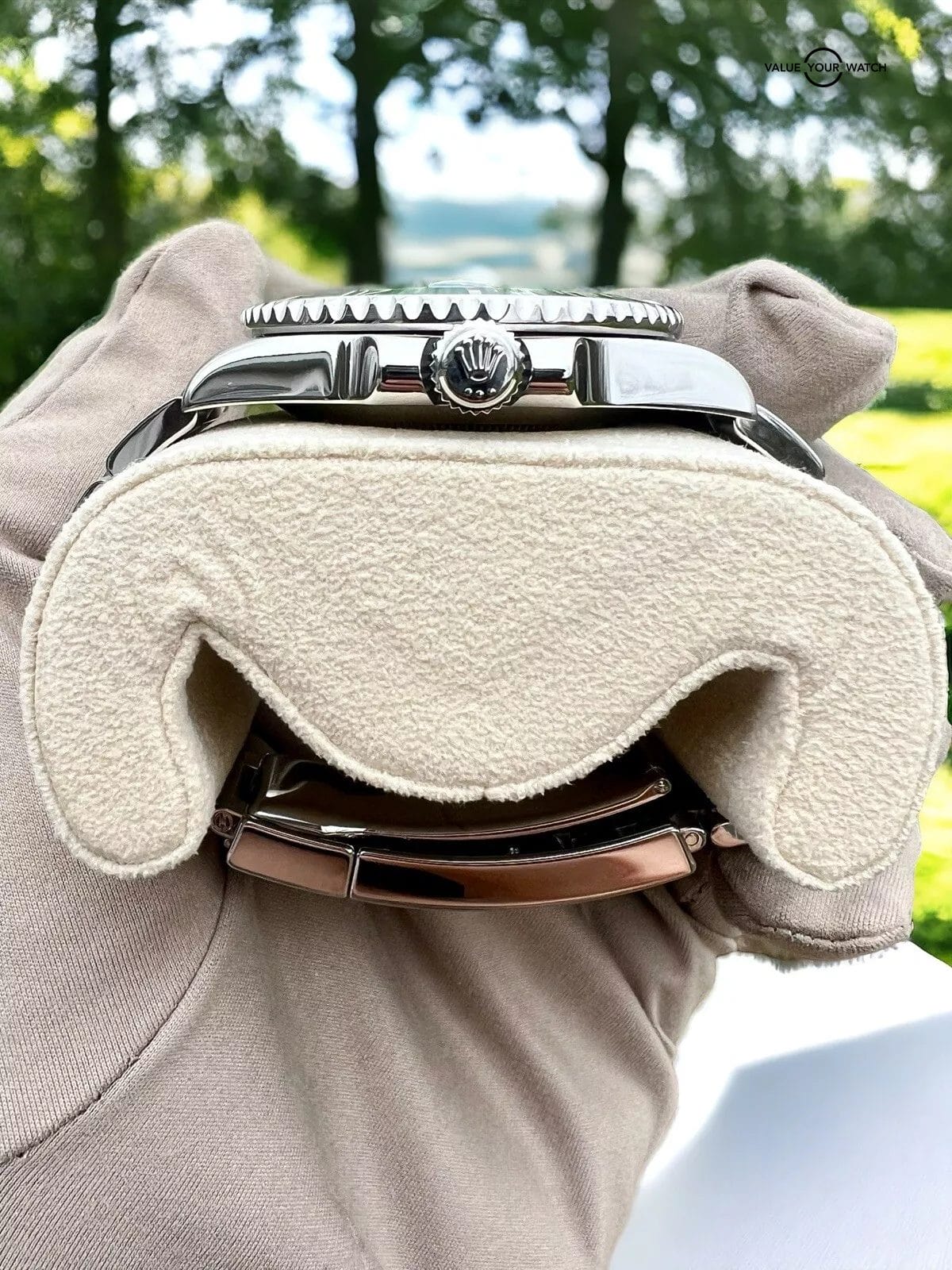 Rolex Submariner 116610LV HULK Oyster Bracelet with Green Bezel 40mm - Image 16