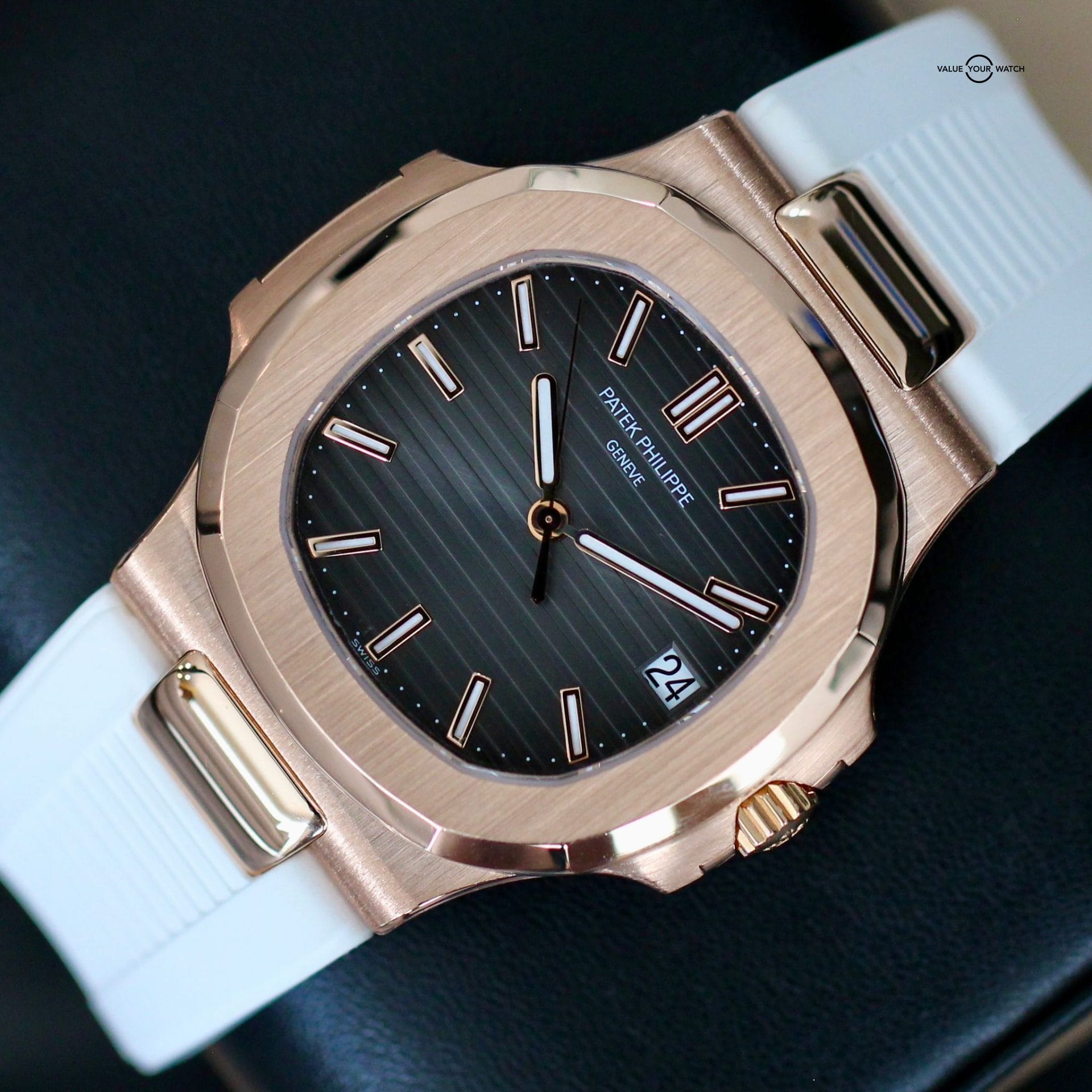 Patek Philippe Nautilus Rose Gold Leather - 5711R - Image 3