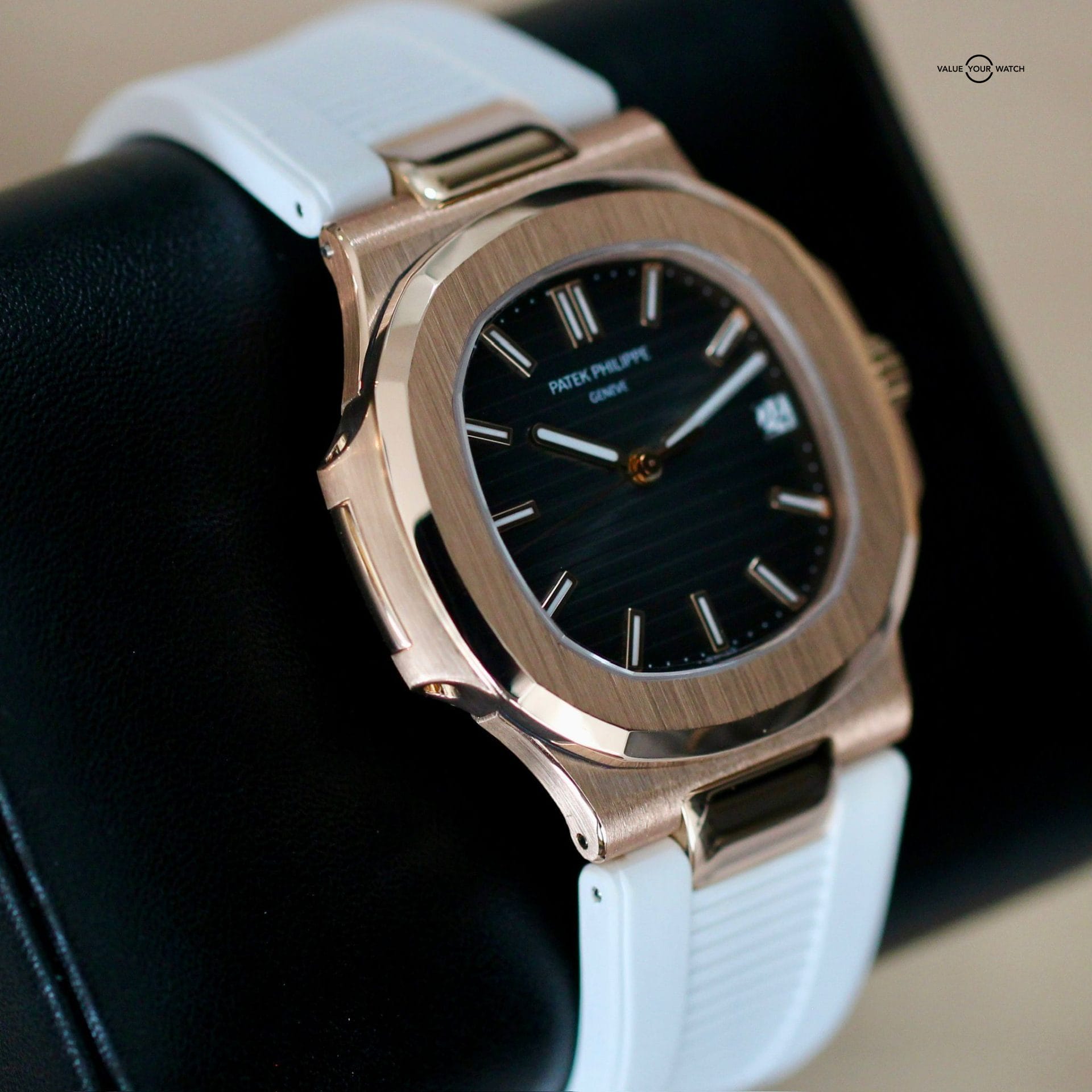 Patek Philippe Nautilus Rose Gold Leather - 5711R - Image 4
