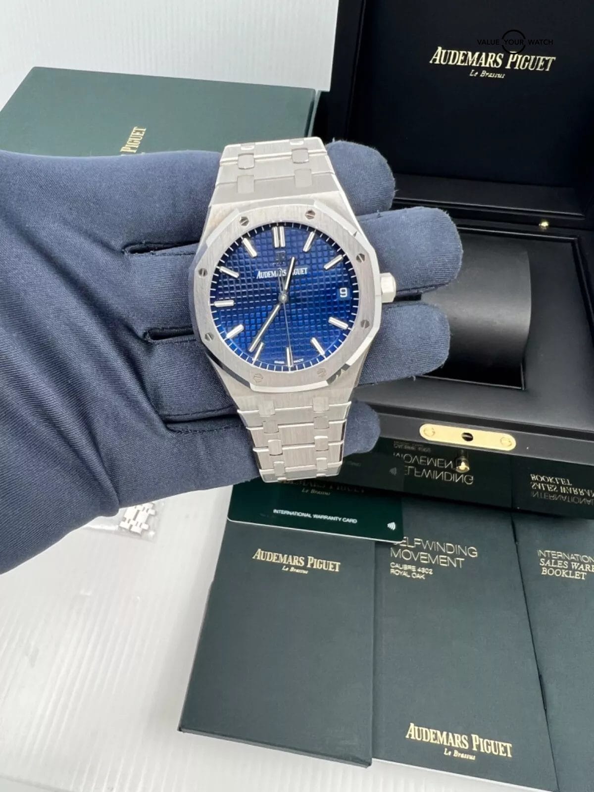 2021 Box Papers Electric Blue Dial 18K White Gold Audemars Piguet Royal Oak 41mm - Image 4