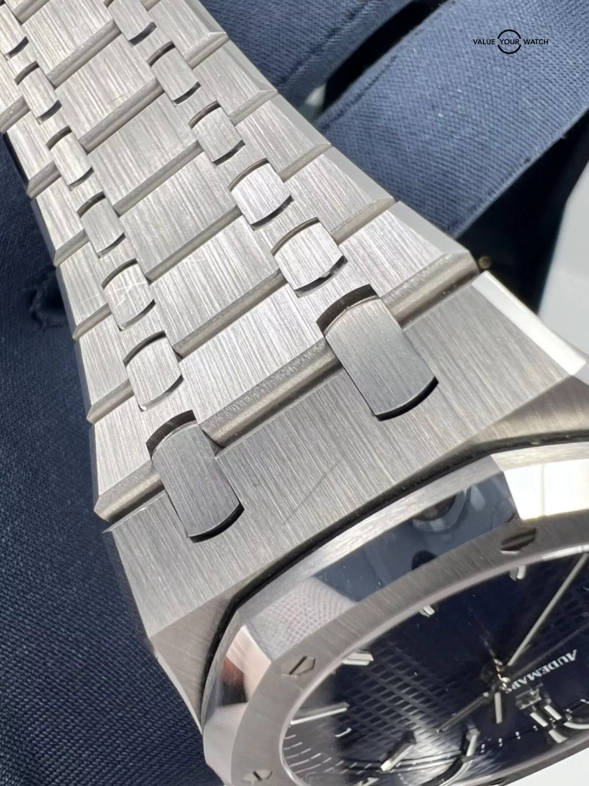 2021 Box Papers Electric Blue Dial 18K White Gold Audemars Piguet Royal Oak 41mm - Image 6