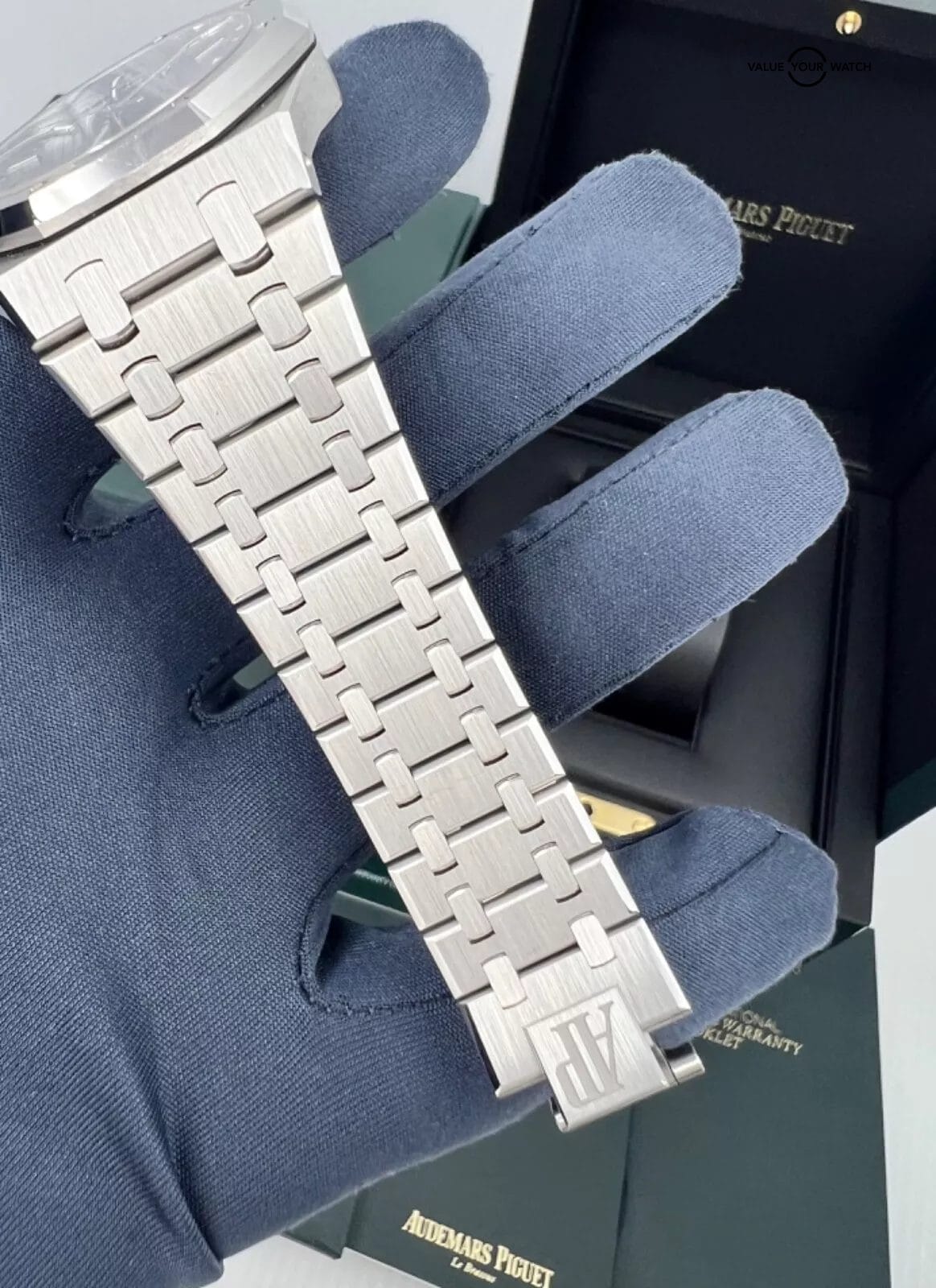 2021 Box Papers Electric Blue Dial 18K White Gold Audemars Piguet Royal Oak 41mm - Image 7