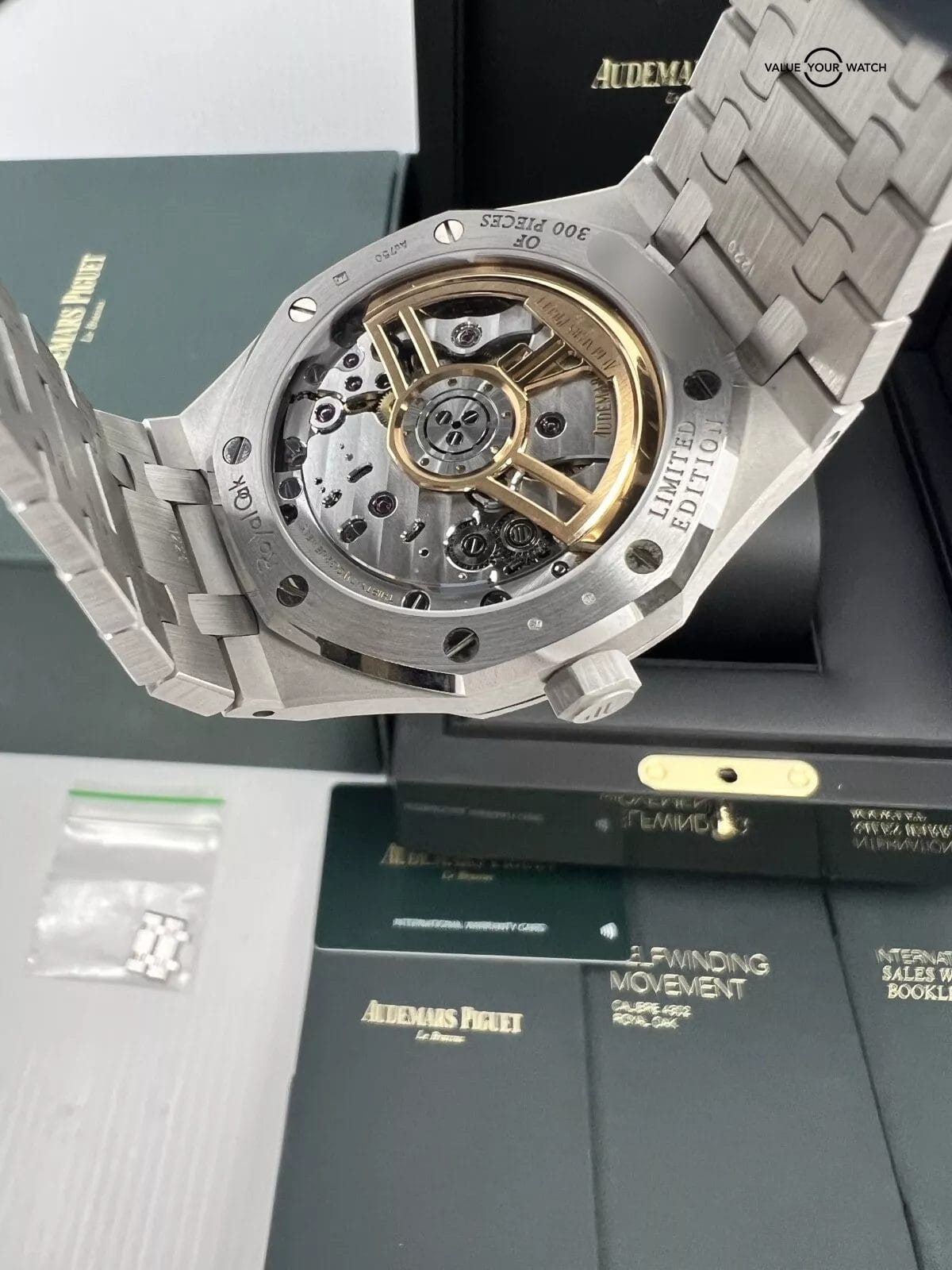 2021 Box Papers Electric Blue Dial 18K White Gold Audemars Piguet Royal Oak 41mm - Image 10