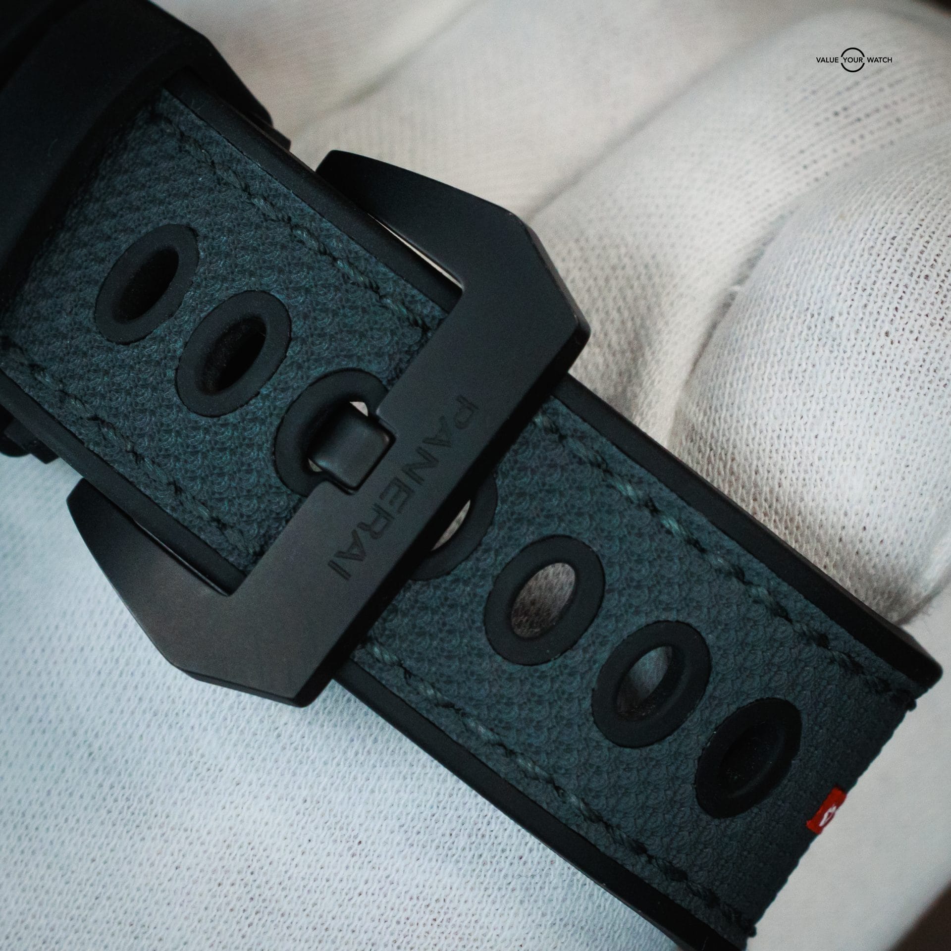 Panerai PAM01662 Luminor Marina Titanium Ceramic Watch Limited Edition - Image 9