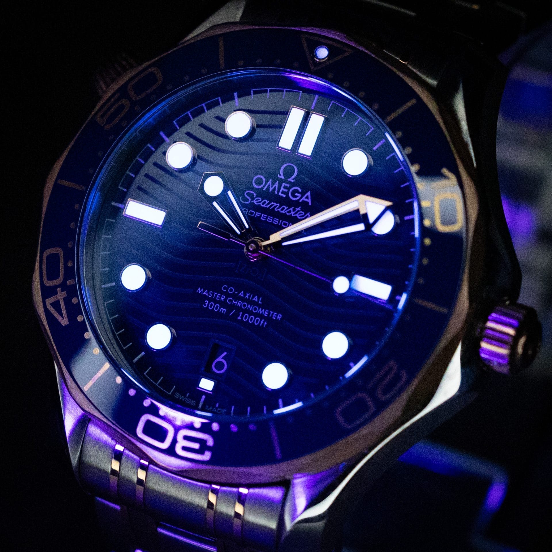 Omega Seamaster Professional Diver 300M 42mm Stainless Steel and Sedna™ Gold - Image 6
