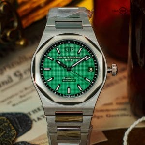 NEW Girard Perregaux Laureato 42mm Green Dial Steel Watch – BOX & PAPERS – 81010-11-3153-1CM