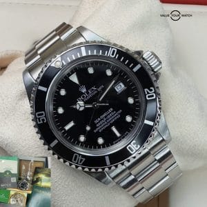 Rolex Sea-Dweller 4000 40mm box and papers ref 16600