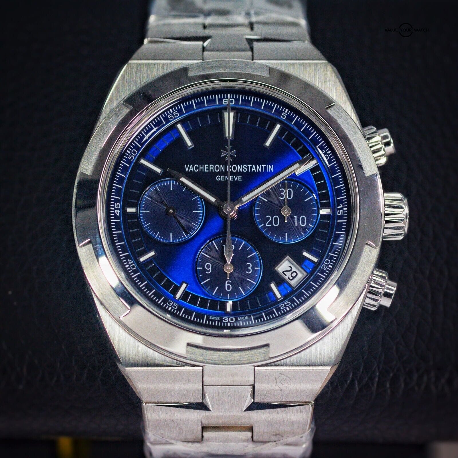 Vacheron Constantin Overseas Blue dial UNWORN complete set - 5500V/110A-B148 - Image 5