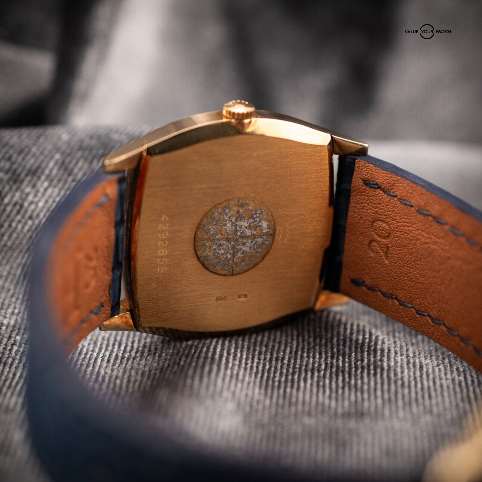 1979 Rolex Cellini, Ref. 3805 Champagne Dial 18K Yellow Gold Mens Watch with B&P - Image 4