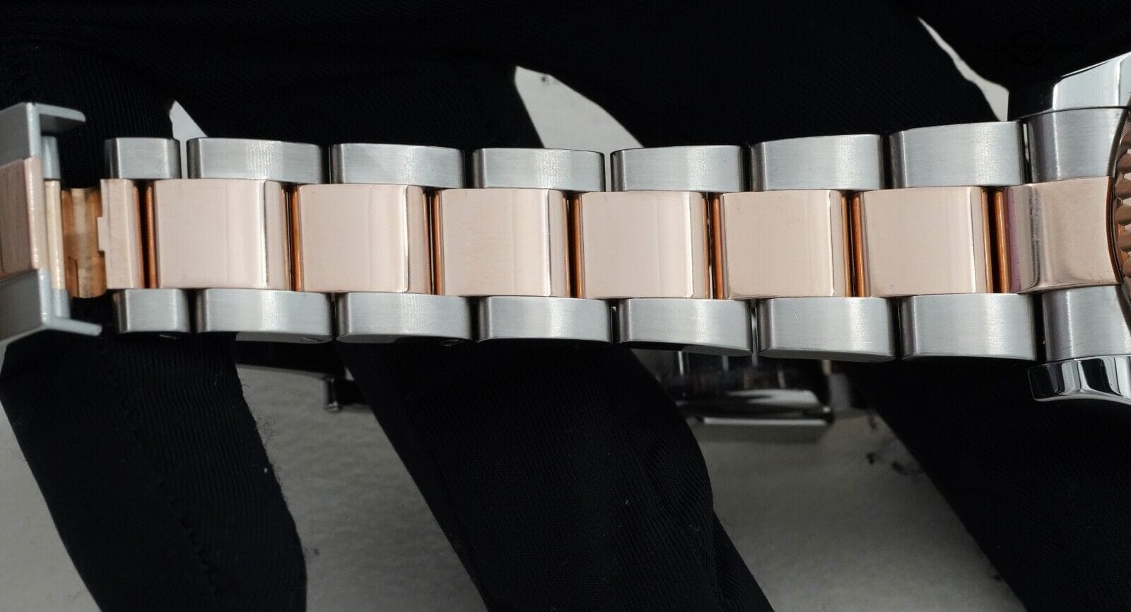 2022 ROLEX Yacht-Master 268621 37mm 18K Rose Gold Chocolate Dial BOXES/PAPERS! - Image 4