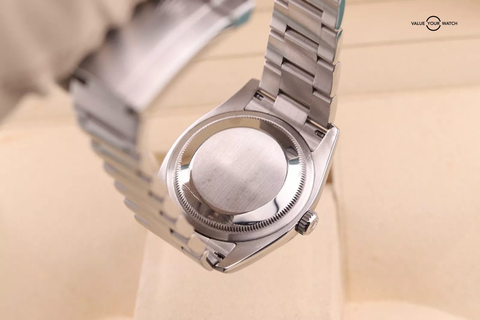 Rolex Oyster Perpetual 36 116034 18k WG Fluted Bezel x Rare Concentric Blue Dial - Image 4