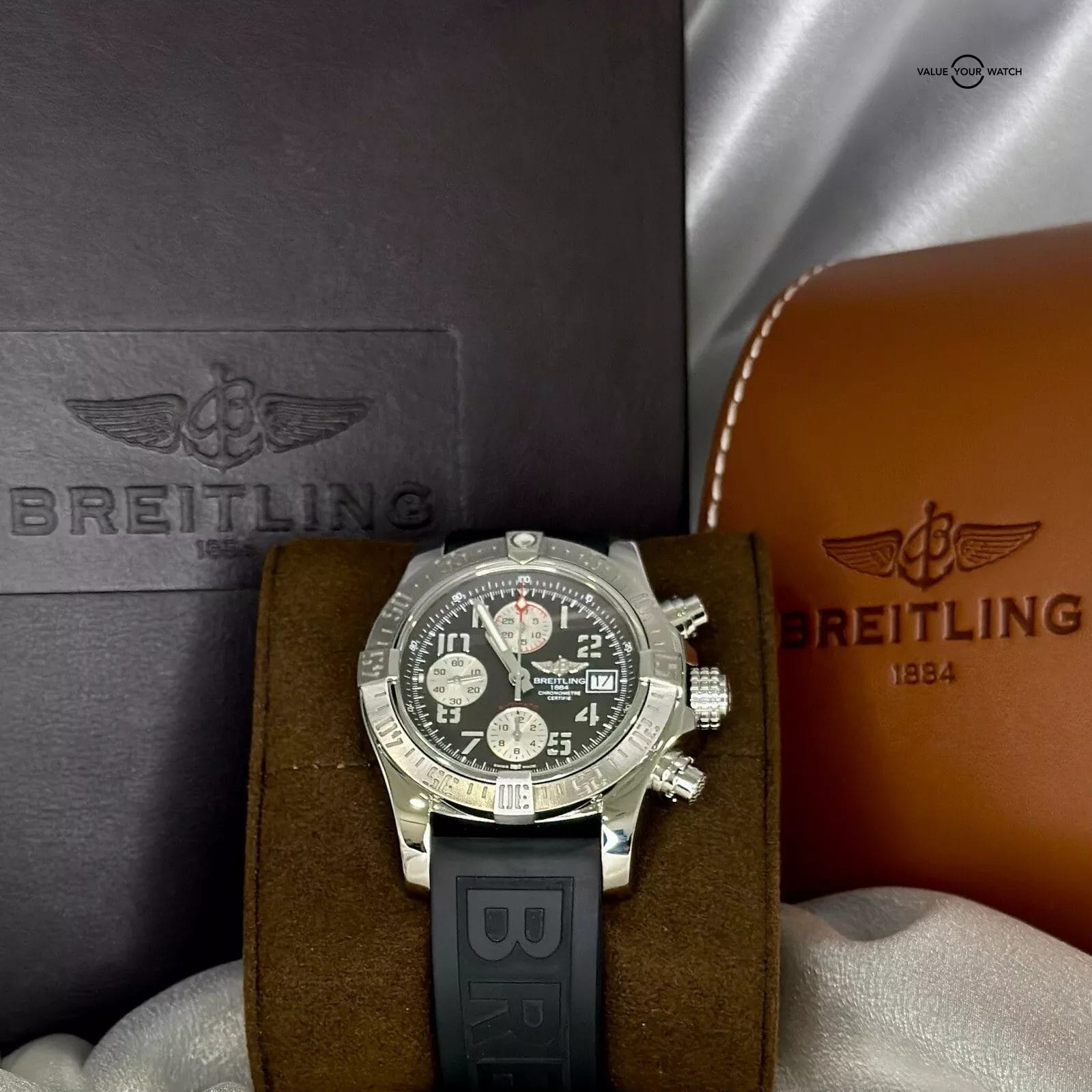 Breitling Avenger II 43MM Tungsten Gray Dial Rubber Strap (A1338111/F564) - Image 3