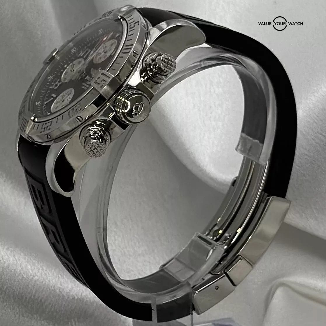 Breitling Avenger II 43MM Tungsten Gray Dial Rubber Strap (A1338111/F564) - Image 10