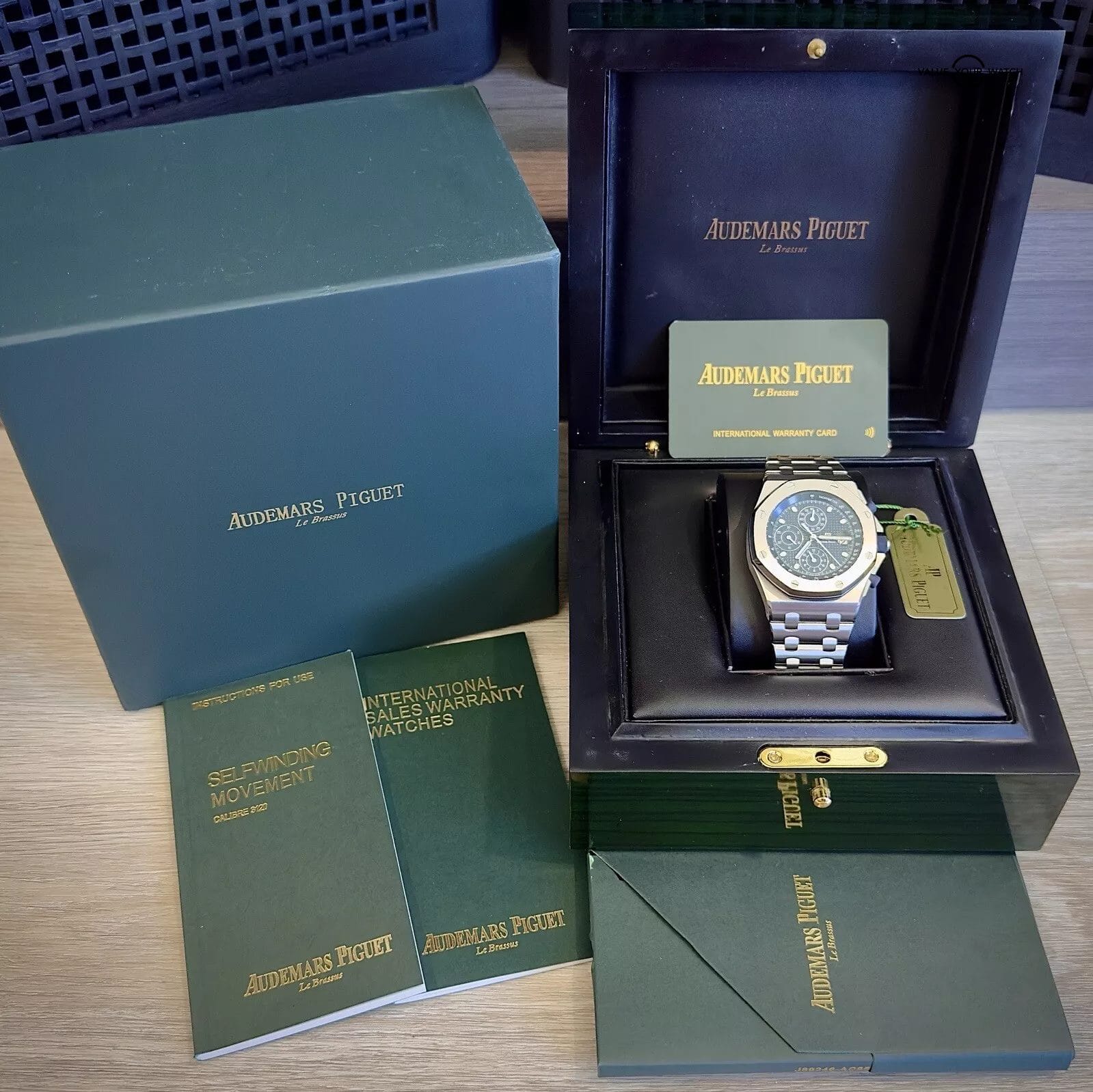 Audemars Piguet Royal Oak Offshore 'BEAST' Blue/Grey Ref. 26237ST.OO.1000ST.01 - Image 3