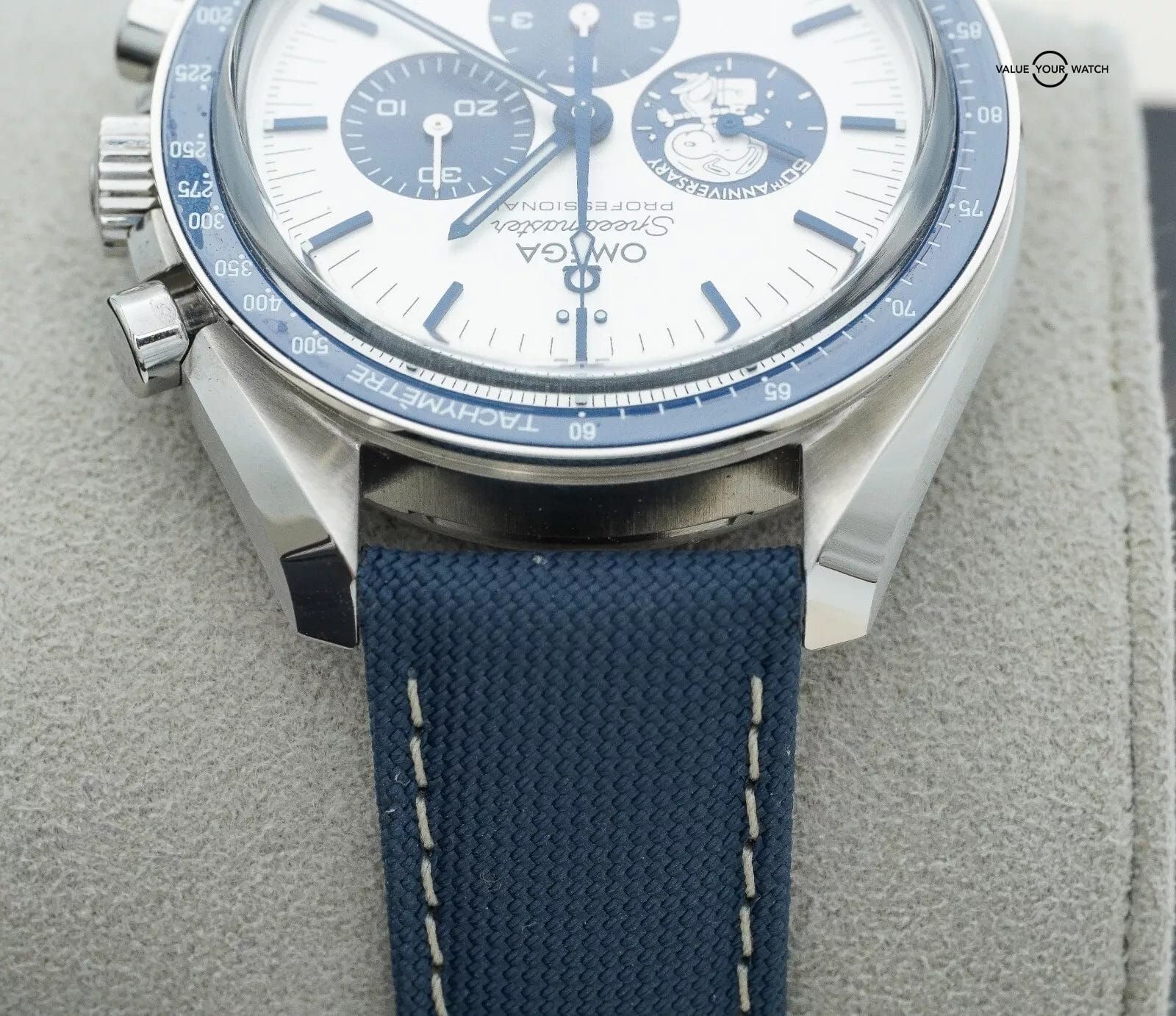 2023 Omega Speedmaster “SNOOPY” 50th Anniversary 310.32.42.50.02.001 BOXES/CARDS - Image 5