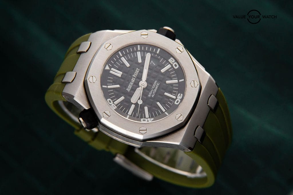 Audemars Piguet Royal Oak Offshore Diver 15703ST Black 42mm Horus Strap Bundle Reference Number – 15703ST.OO.A002CA.01 - Image 5