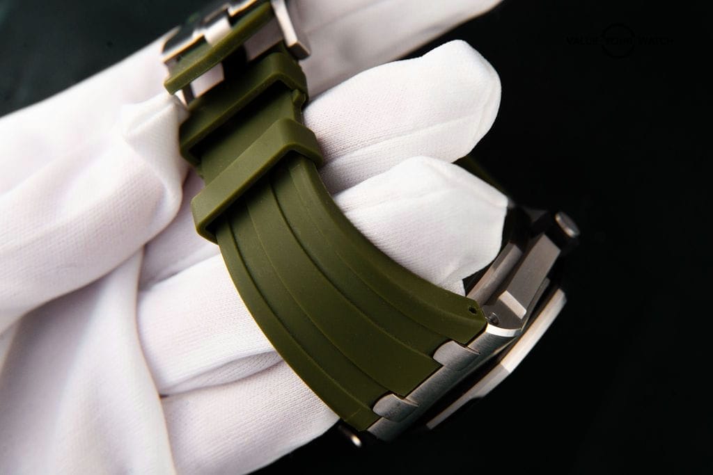 Audemars Piguet Royal Oak Offshore Diver 15703ST Black 42mm Horus Strap Bundle Reference Number – 15703ST.OO.A002CA.01 - Image 11