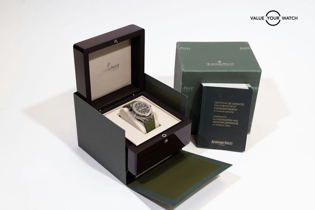 Audemars Piguet Royal Oak Offshore Diver 15703ST Black 42mm Horus Strap Bundle Reference Number – 15703ST.OO.A002CA.01 - Image 13