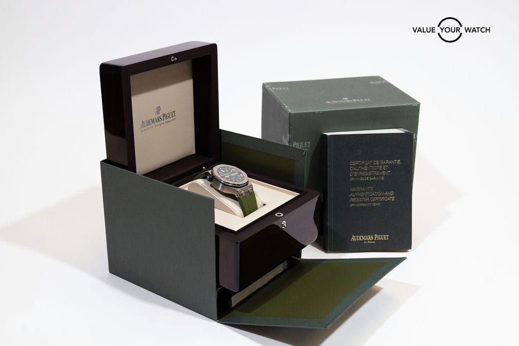 Audemars Piguet Royal Oak Offshore Diver 15703ST Black 42mm Horus Strap Bundle Reference Number – 15703ST.OO.A002CA.01 - Image 14