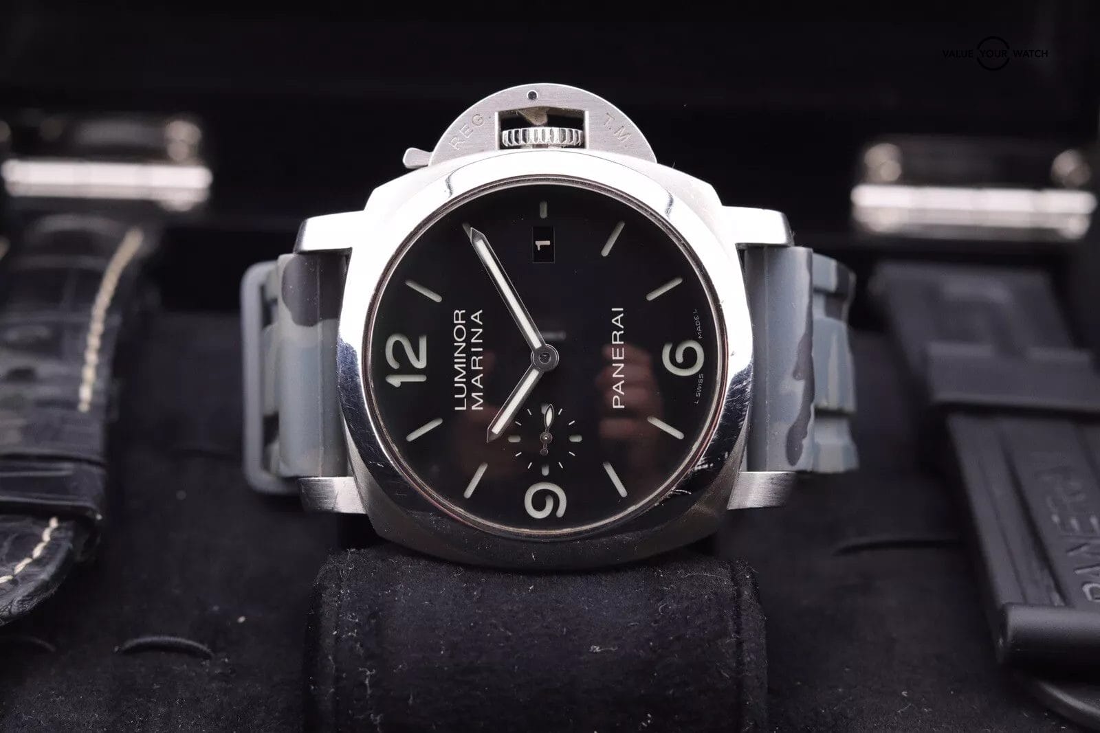 Panerai LUMINOR Marina 1950 3 Days 44mm Steel Black Dial Mens Watch PAM00312