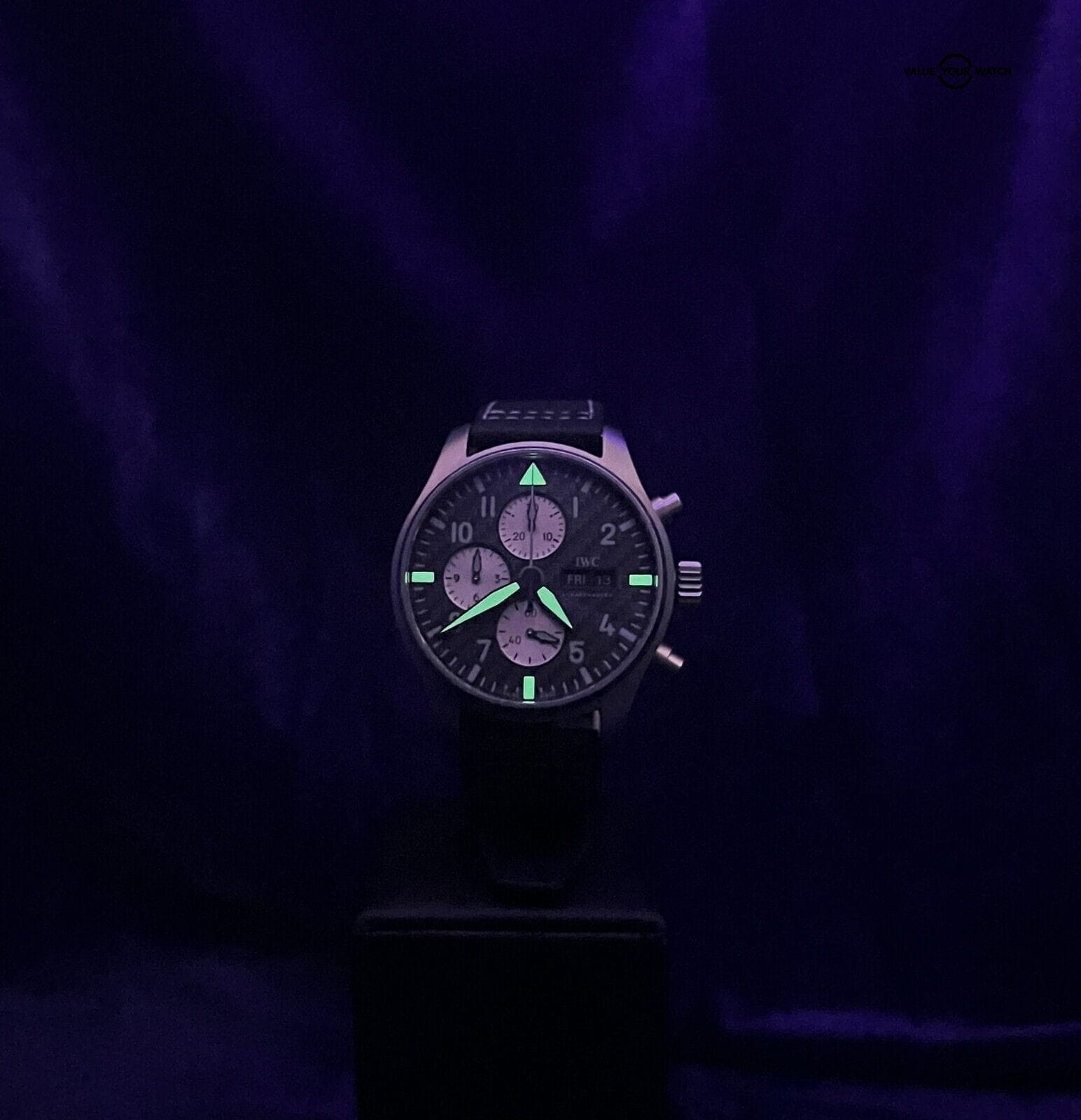 IWC Pilots AMG Titanium Automatic 43 mm Carbon Fiber Black Watch IW377903 - Image 4