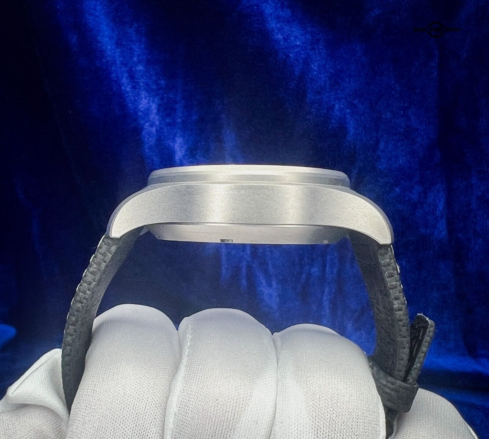 IWC Pilots AMG Titanium Automatic 43 mm Carbon Fiber Black Watch IW377903 - Image 7