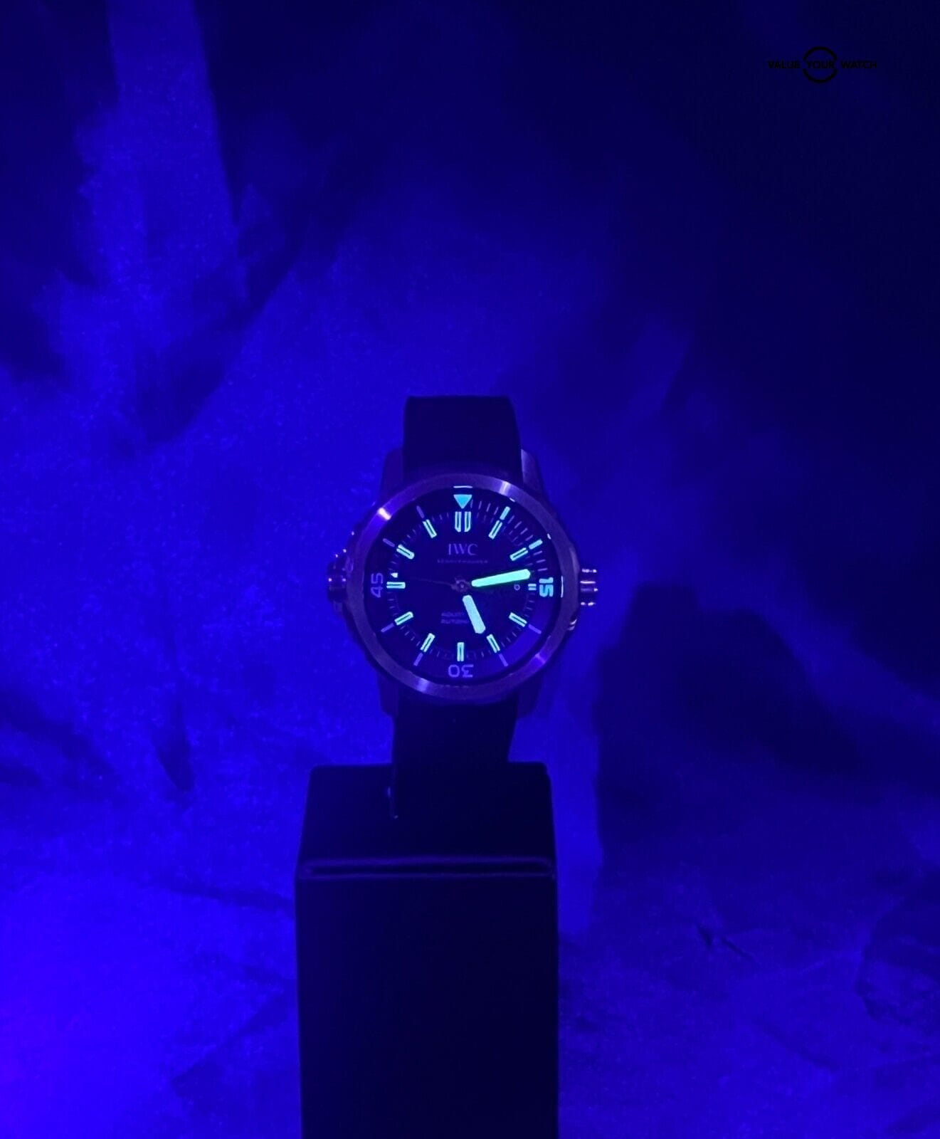 IWC Aquatimer Automatic 42mm Diver Men's Black Dial Watch IW329001 Full Set - Image 4