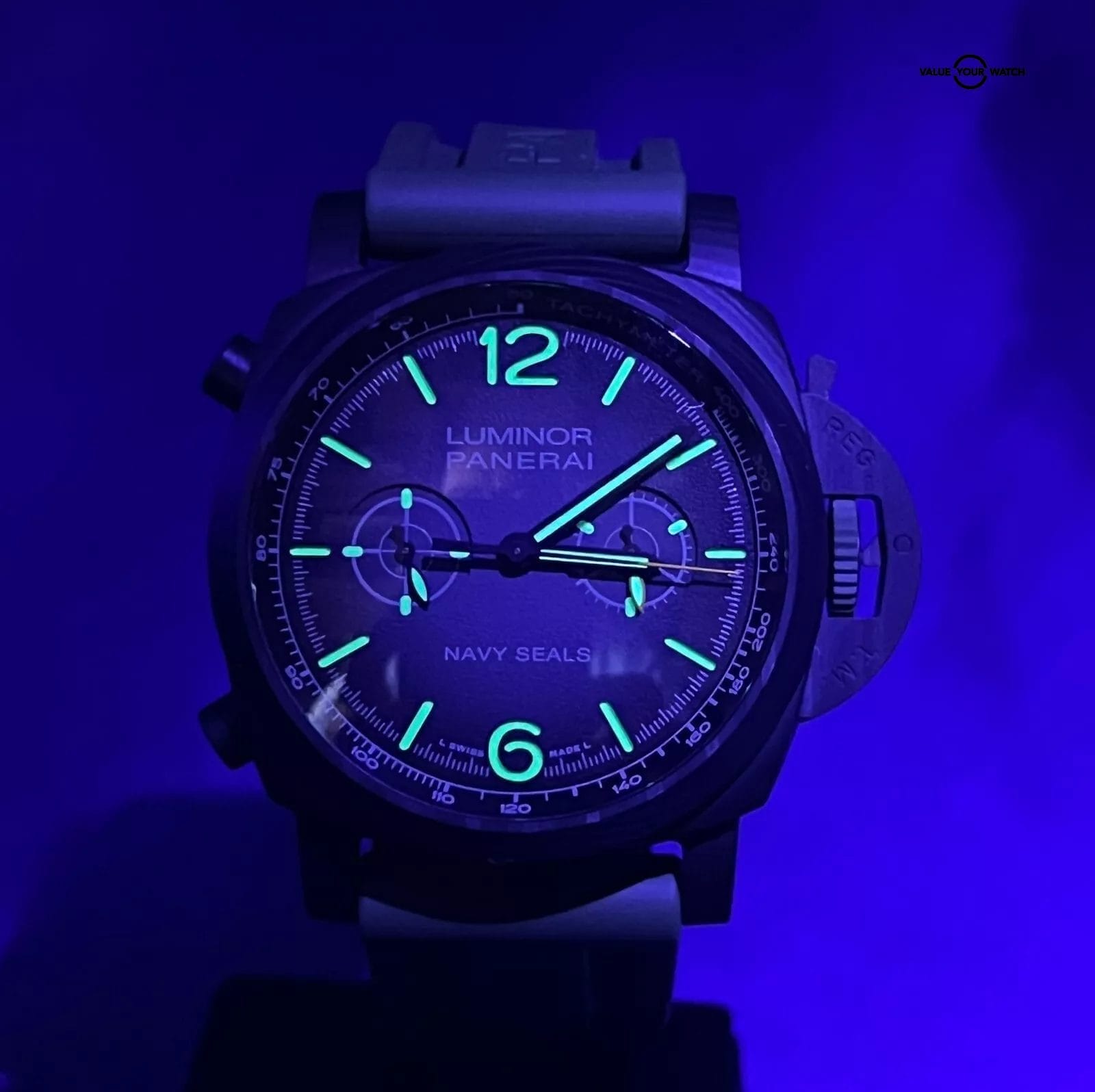 Panerai Luminor Chrono Carbotech Navy Seals Black Dial 44mm PAM01419 Full Set - Image 4