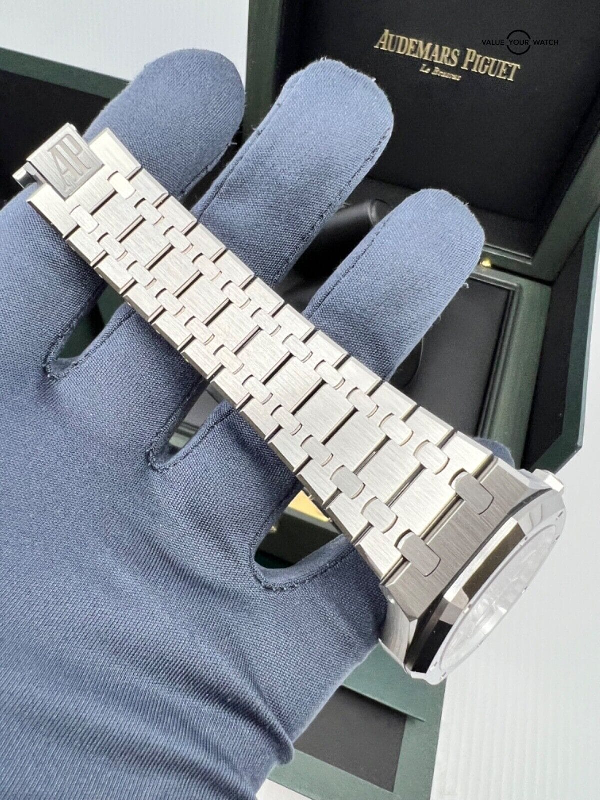 2023+New Audemars Piguet Royal Oak 15510ST.OO.1320ST.10 Grey Dial Box and Papers - Image 7