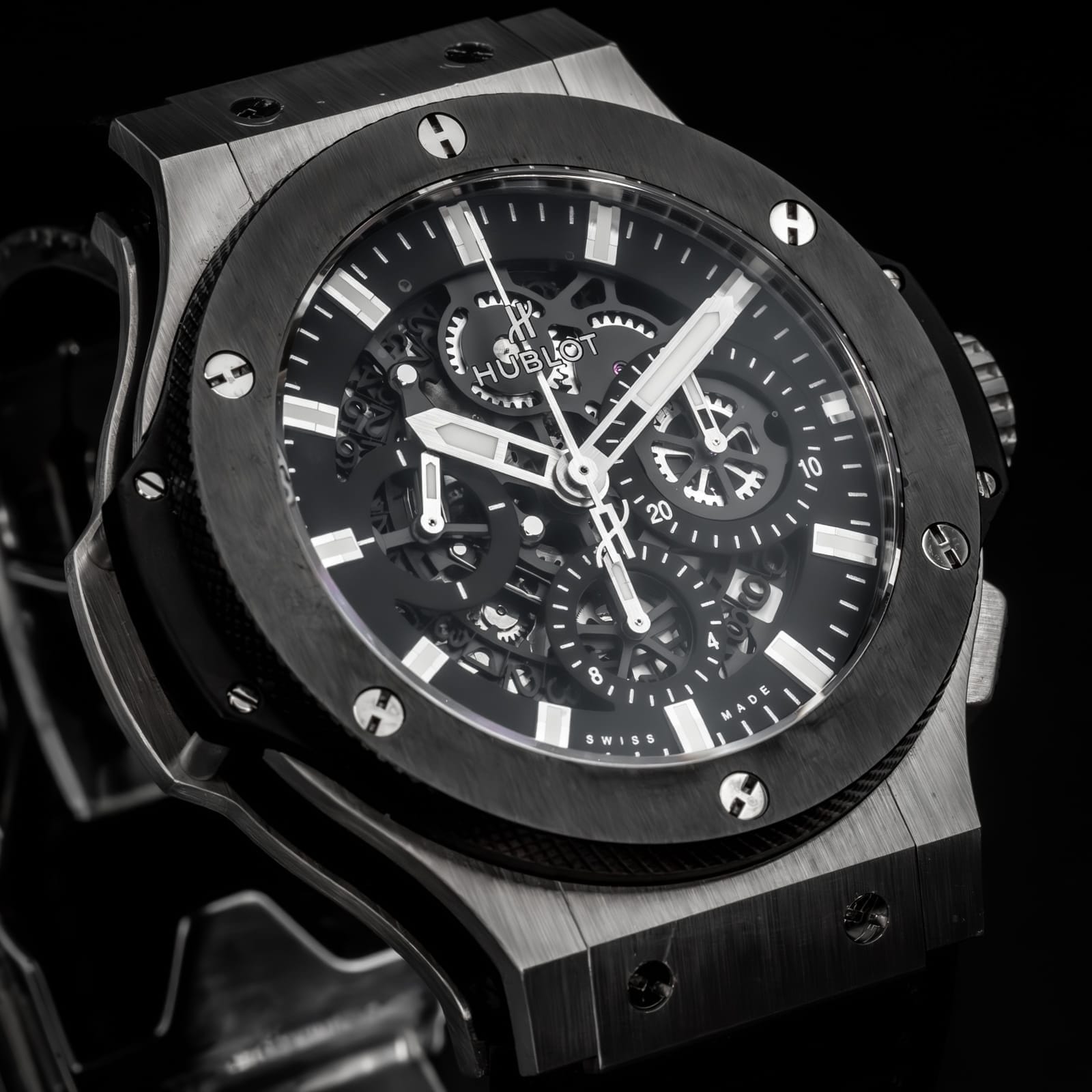 Hublot Big Bang Aero Bang 44mm Black Skeleton Dial Ceramic Bezel Full Set - Image 4