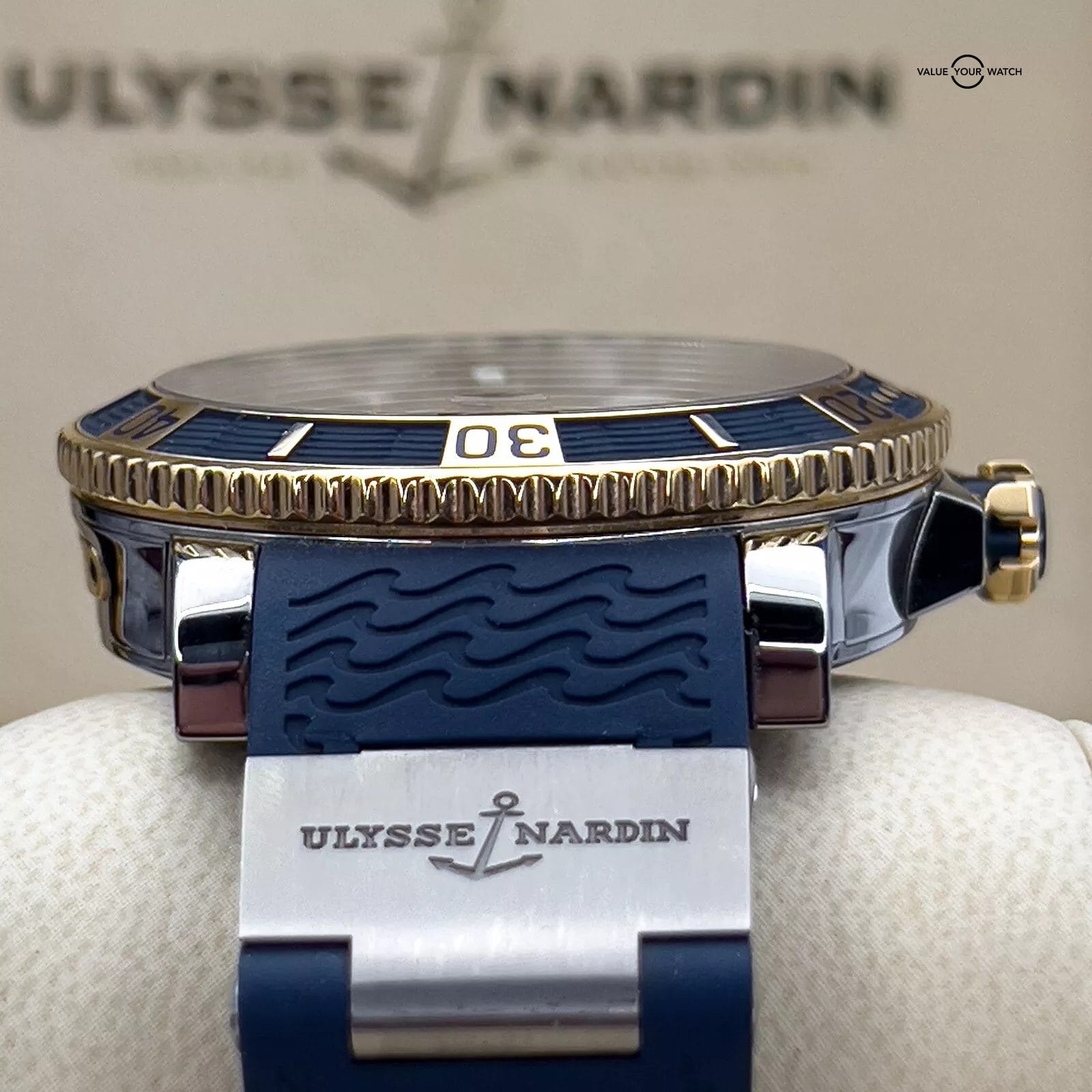 Ulysse Nardin Marine Diver 45mm Navy Blue and 18k Yellow Gold 265-90 - Image 14