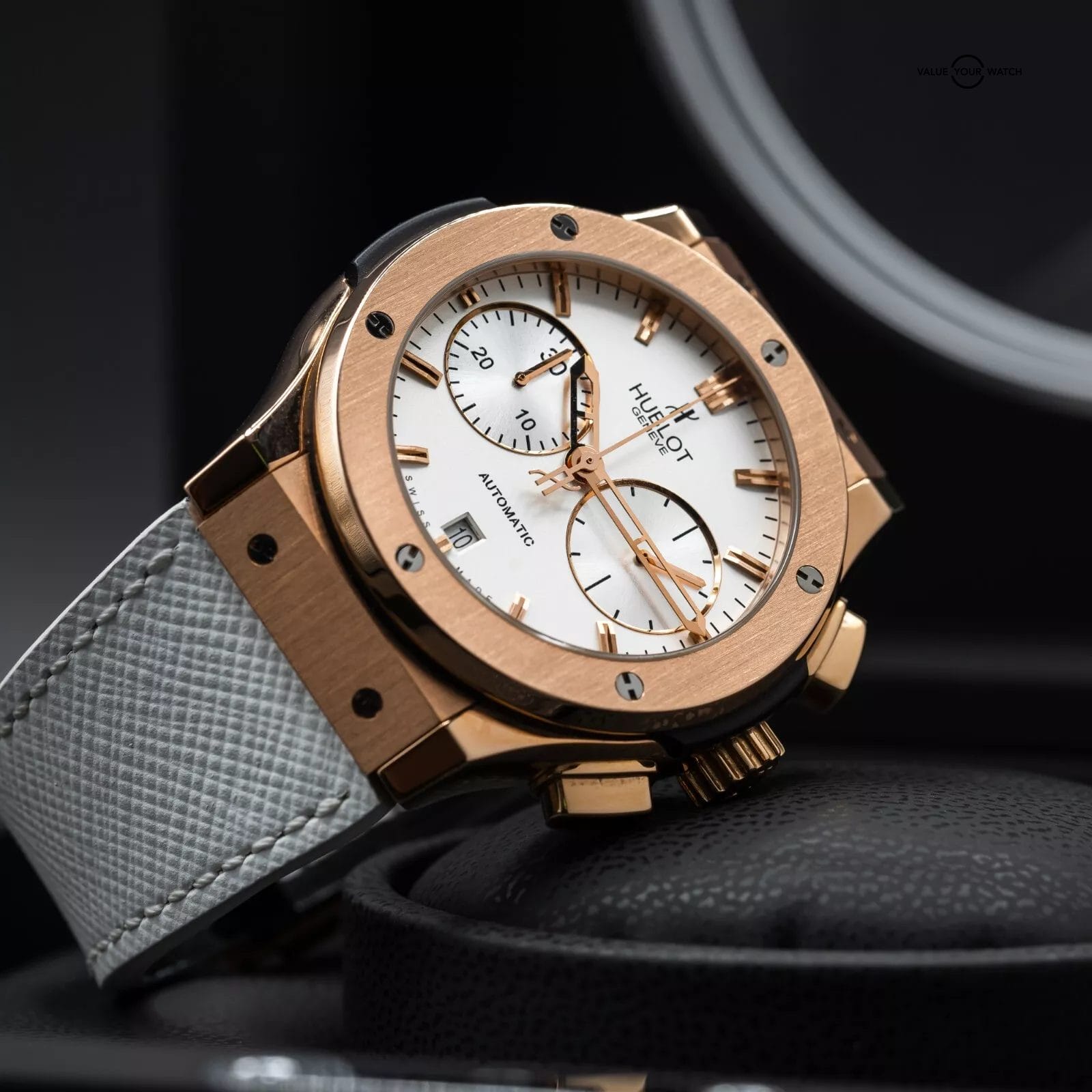 Hublot Classic Fusion White/Opaline in rose gold, 45mm full set w extra strap! - Image 2