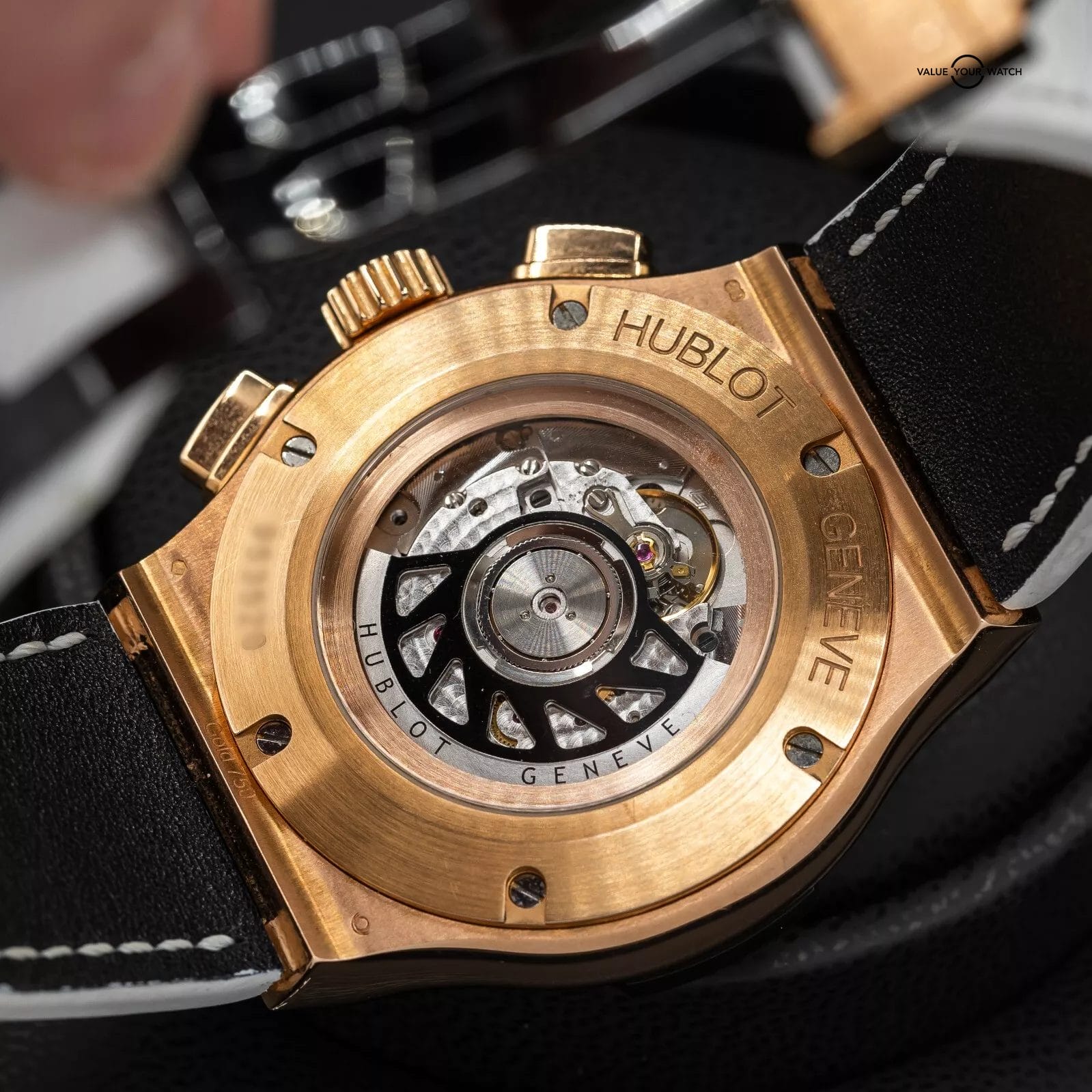 Hublot Classic Fusion White/Opaline in rose gold, 45mm full set w extra strap! - Image 6