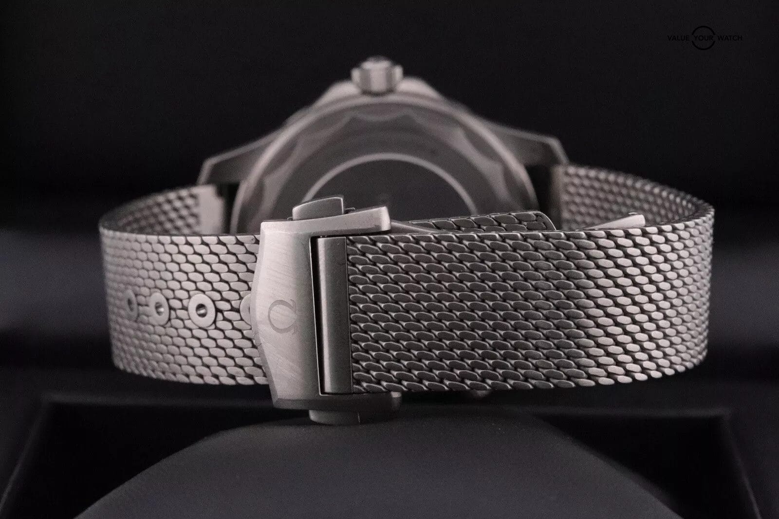 2023 Omega Seamaster Titanium 007 No Time To Die 210.90.42.20.01.001 - Image 12