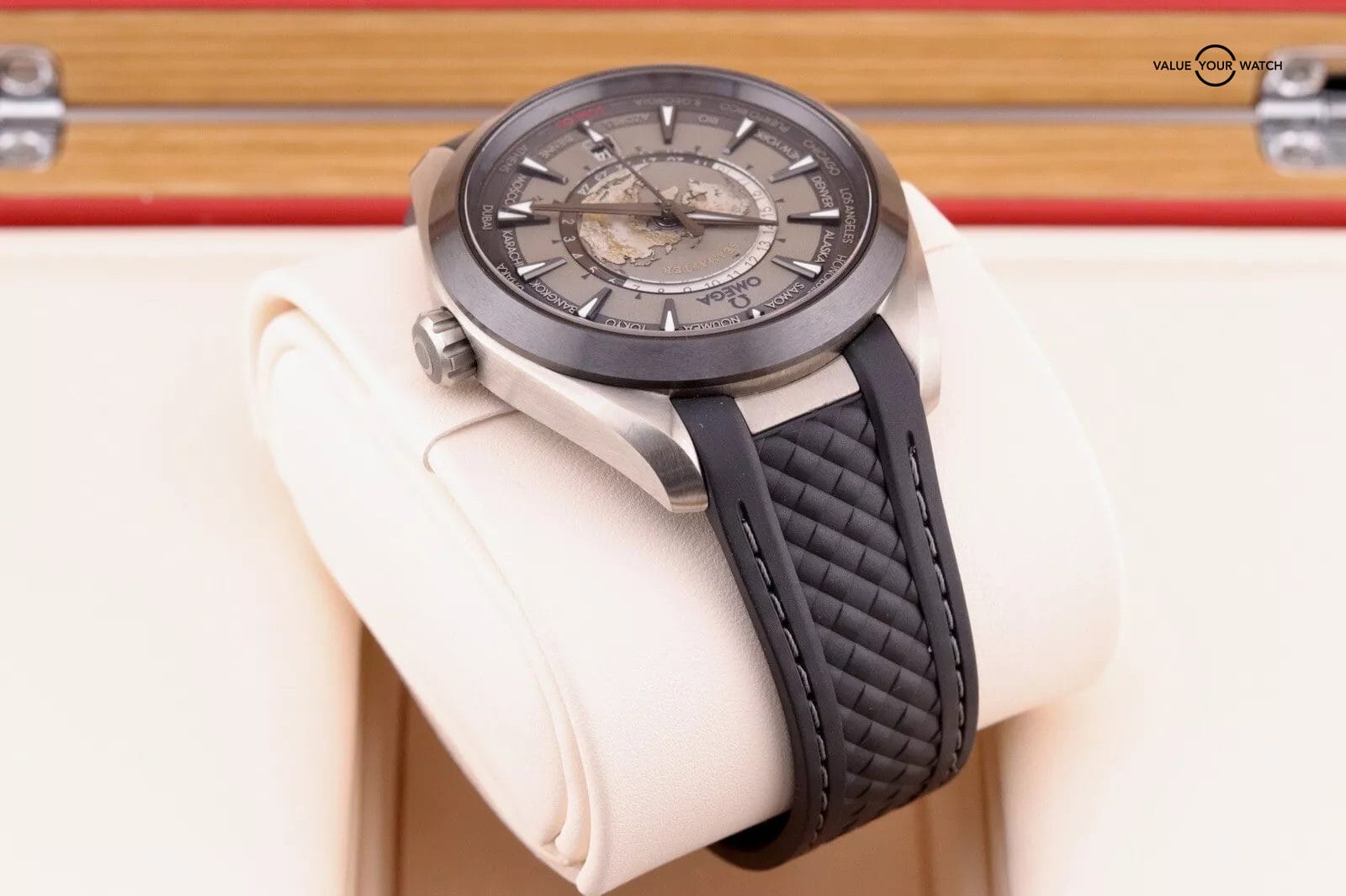 OMEGA Seamaster Aqua Terra World Timer GMT 220.92.43.22.99.001 TitaniumxCeramic - Image 7