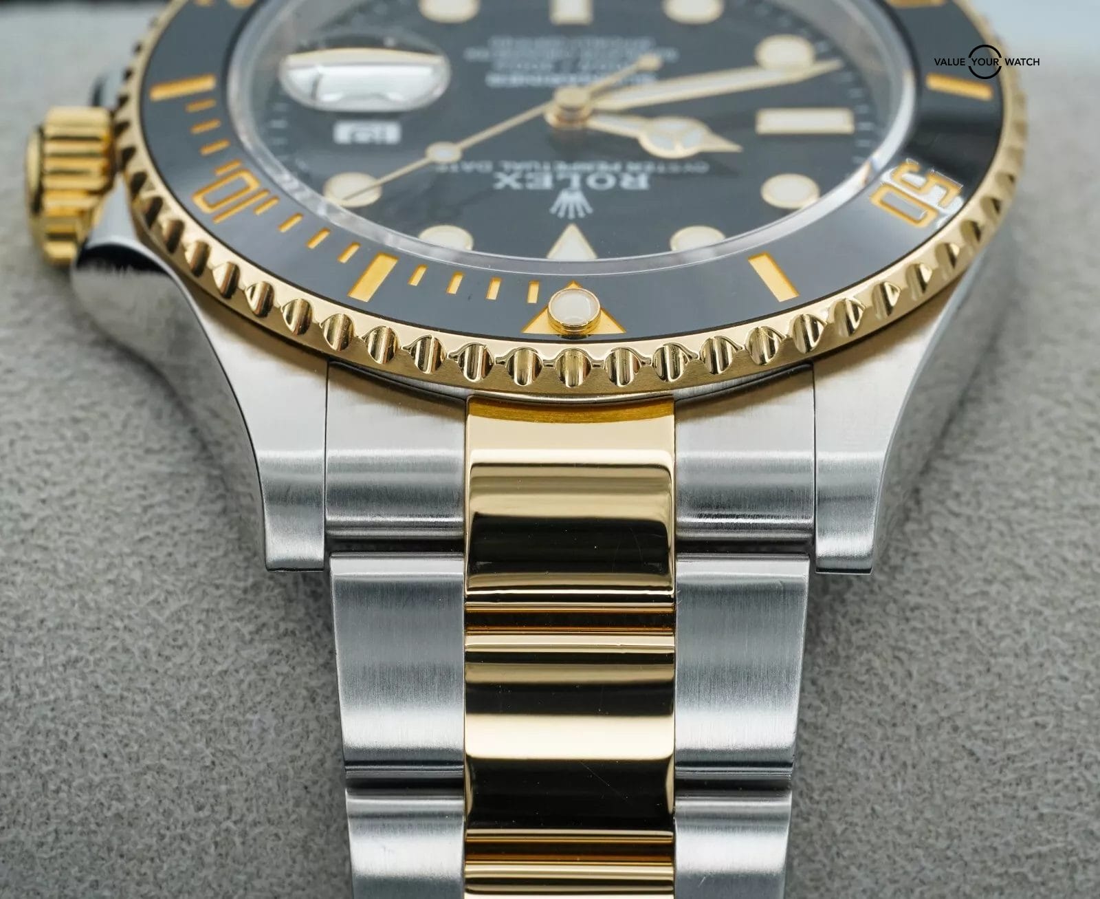 Rolex Submariner Date 41mm Black Dial 126613LN 18K Yellow Gold and SS - Image 15