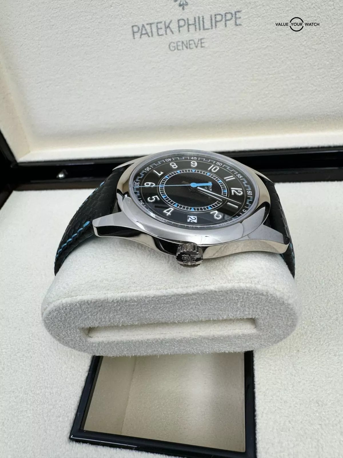 May 2024 Patek Philippe Calatrava 6007G-011 White Gold Blue Accents Carbon Dial - Image 8