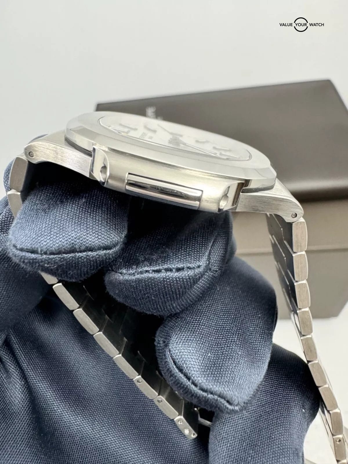 2023 PP Service 2015 Patek Philippe White Piano Dial Nautilus