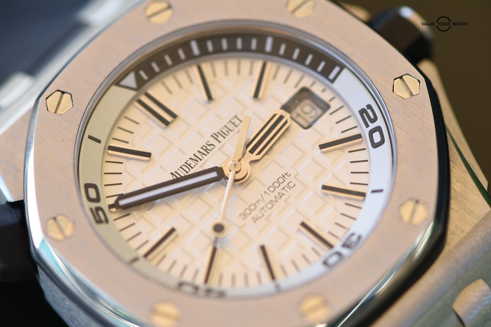 Audemars Piguet Royal Oak Offshore Diver White Dial 42mm - 15710ST.OO.A002CA.02 - Image 2