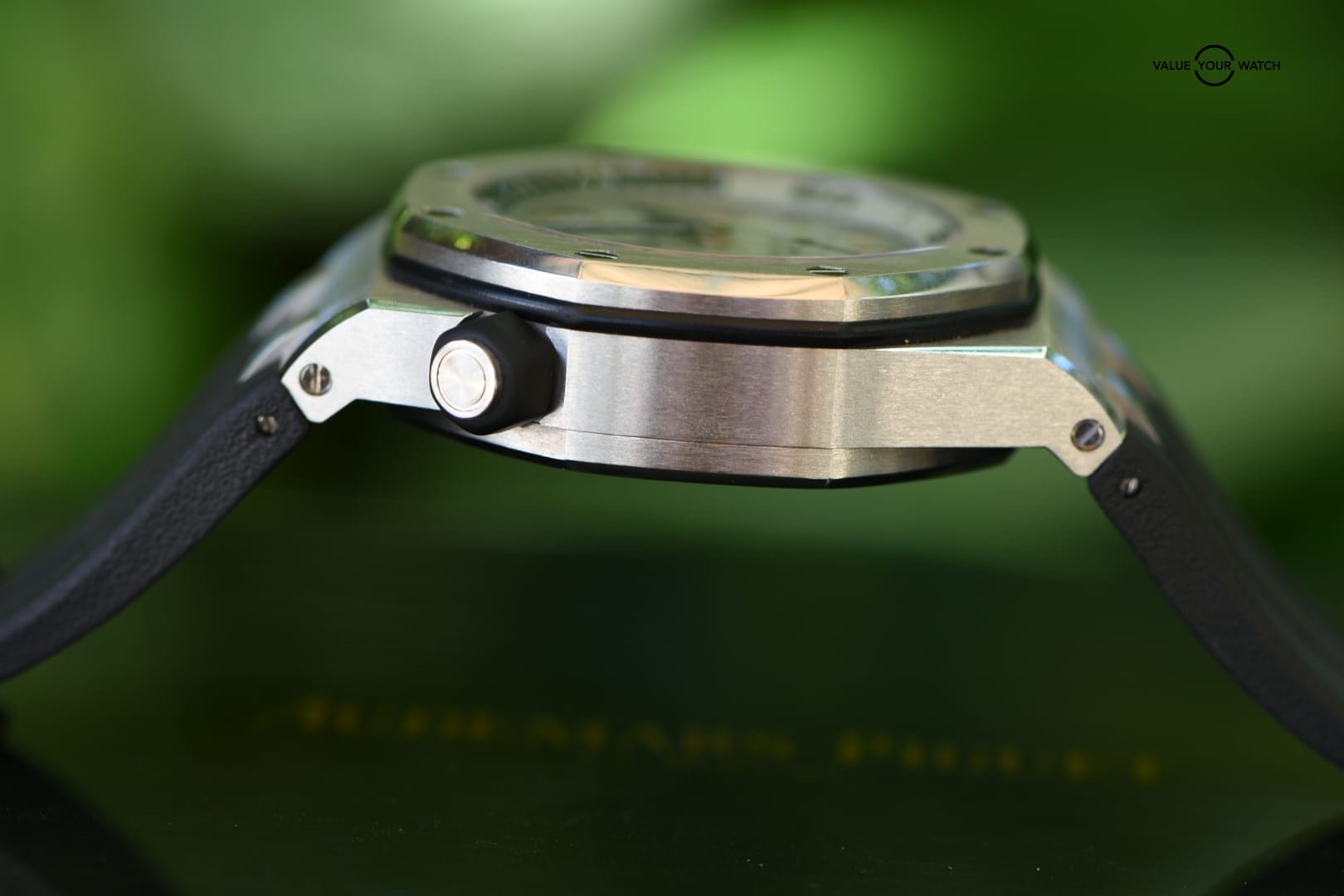 Audemars Piguet Royal Oak Offshore Diver White Dial 42mm - 15710ST.OO.A002CA.02 - Image 8