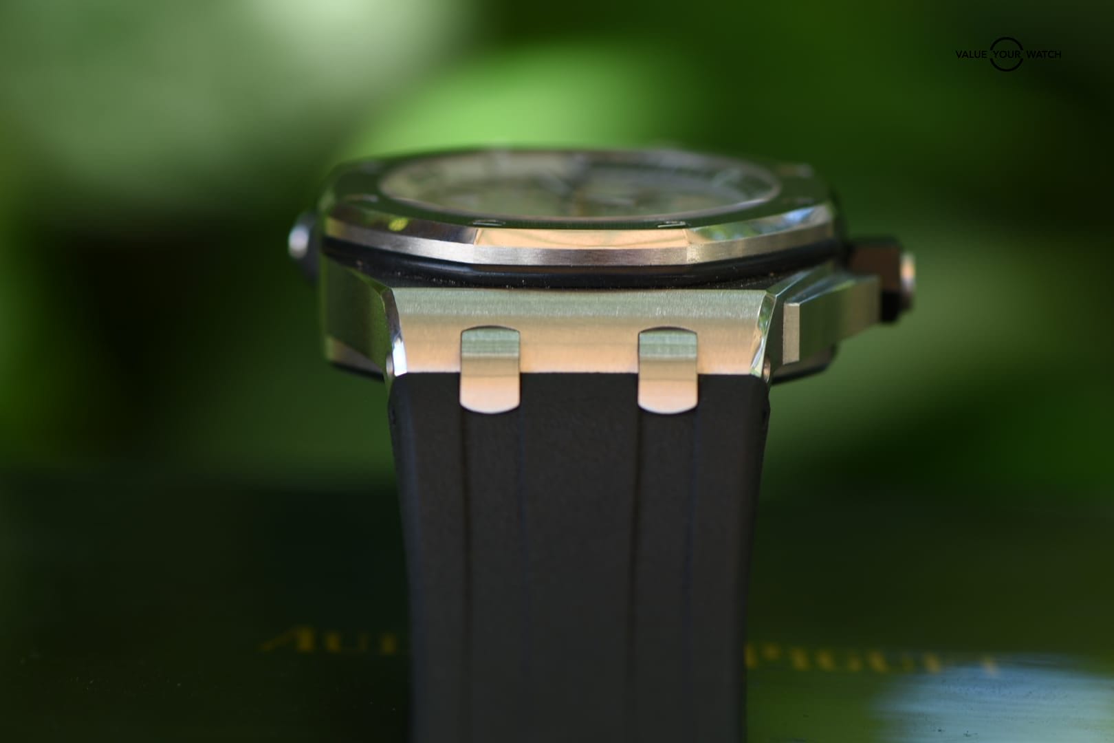 Audemars Piguet Royal Oak Offshore Diver White Dial 42mm - 15710ST.OO.A002CA.02 - Image 9