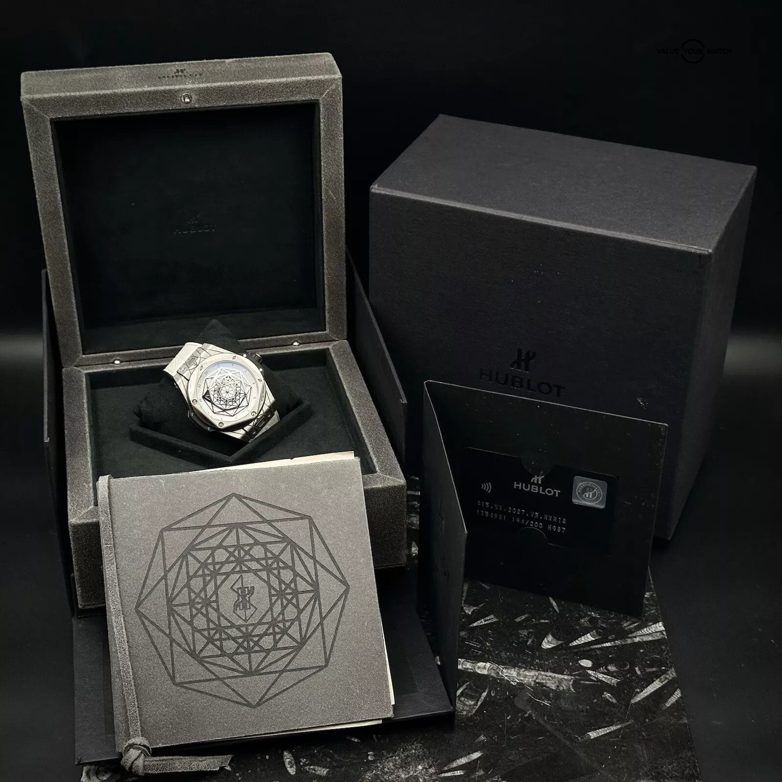 Hublot Big Bang Sang Bleu Titanium 1/200 415.NX.2027.VR.MXM18 White Box/Papers - Image 7