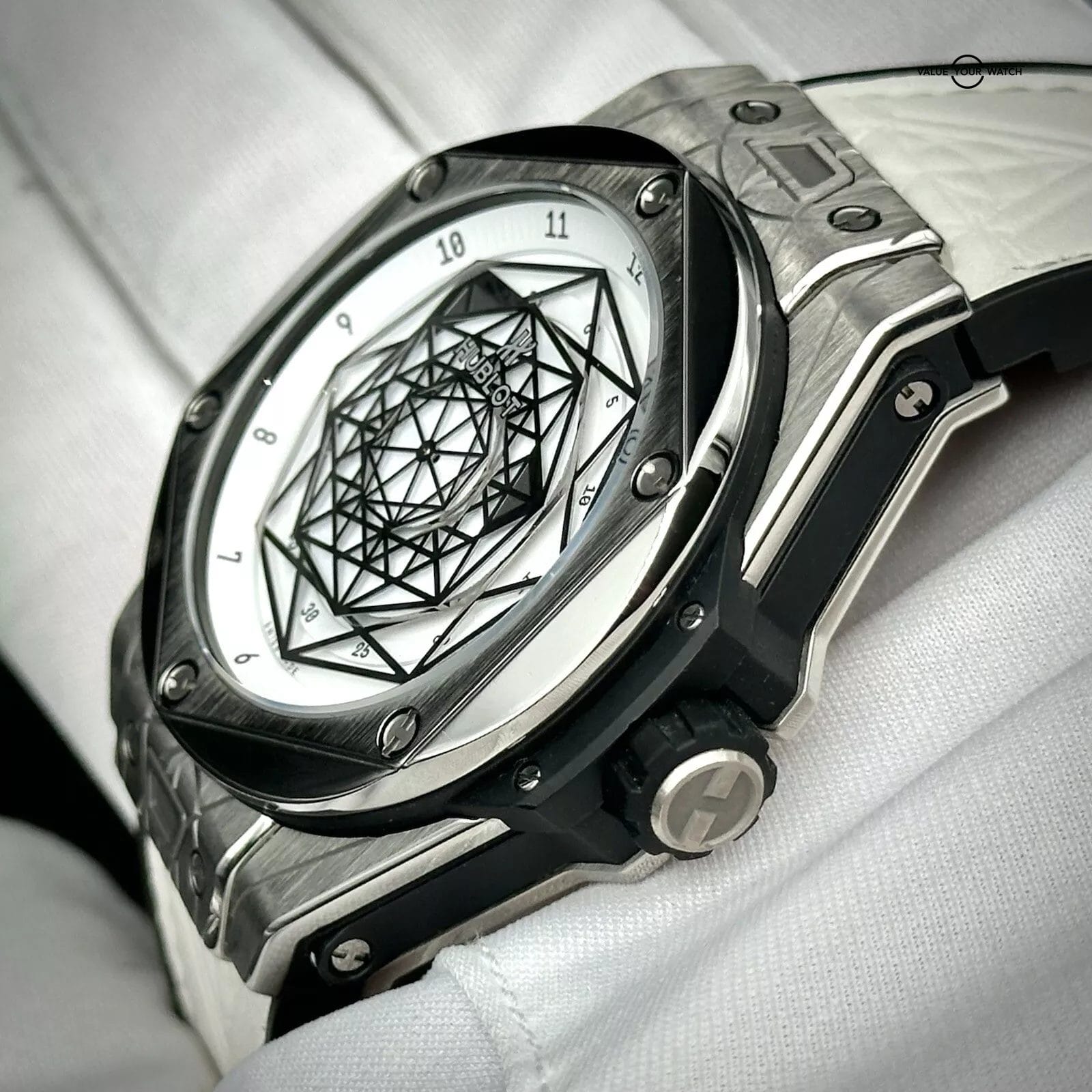 Hublot Big Bang Sang Bleu Titanium 1/200 415.NX.2027.VR.MXM18 White Box/Papers - Image 12