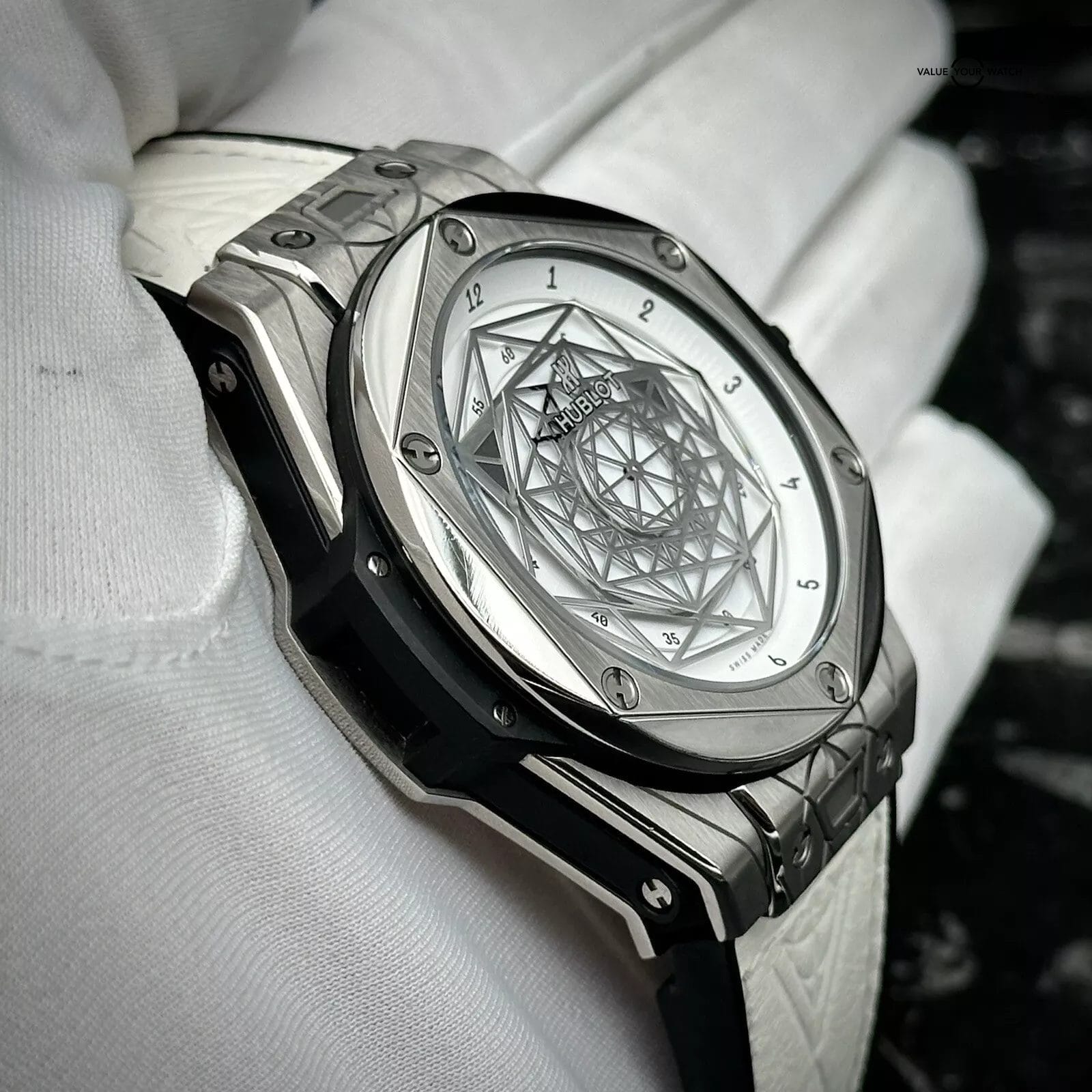 Hublot Big Bang Sang Bleu Titanium 1/200 415.NX.2027.VR.MXM18 White Box/Papers - Image 13
