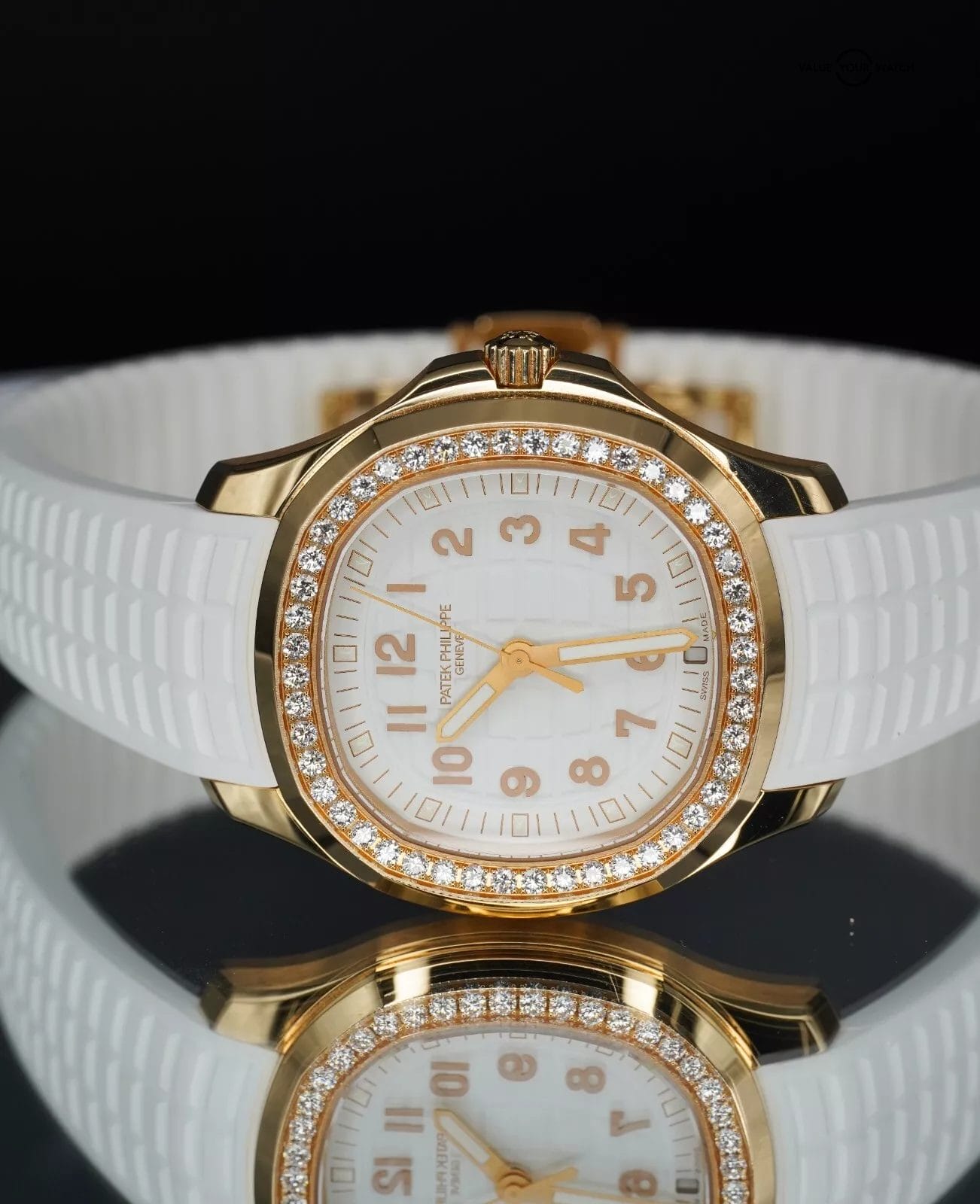 Patek Philippe Aquanaut Luce Travel 5269/200R-001 White Dial BOXES/PAPERS! - Image 4