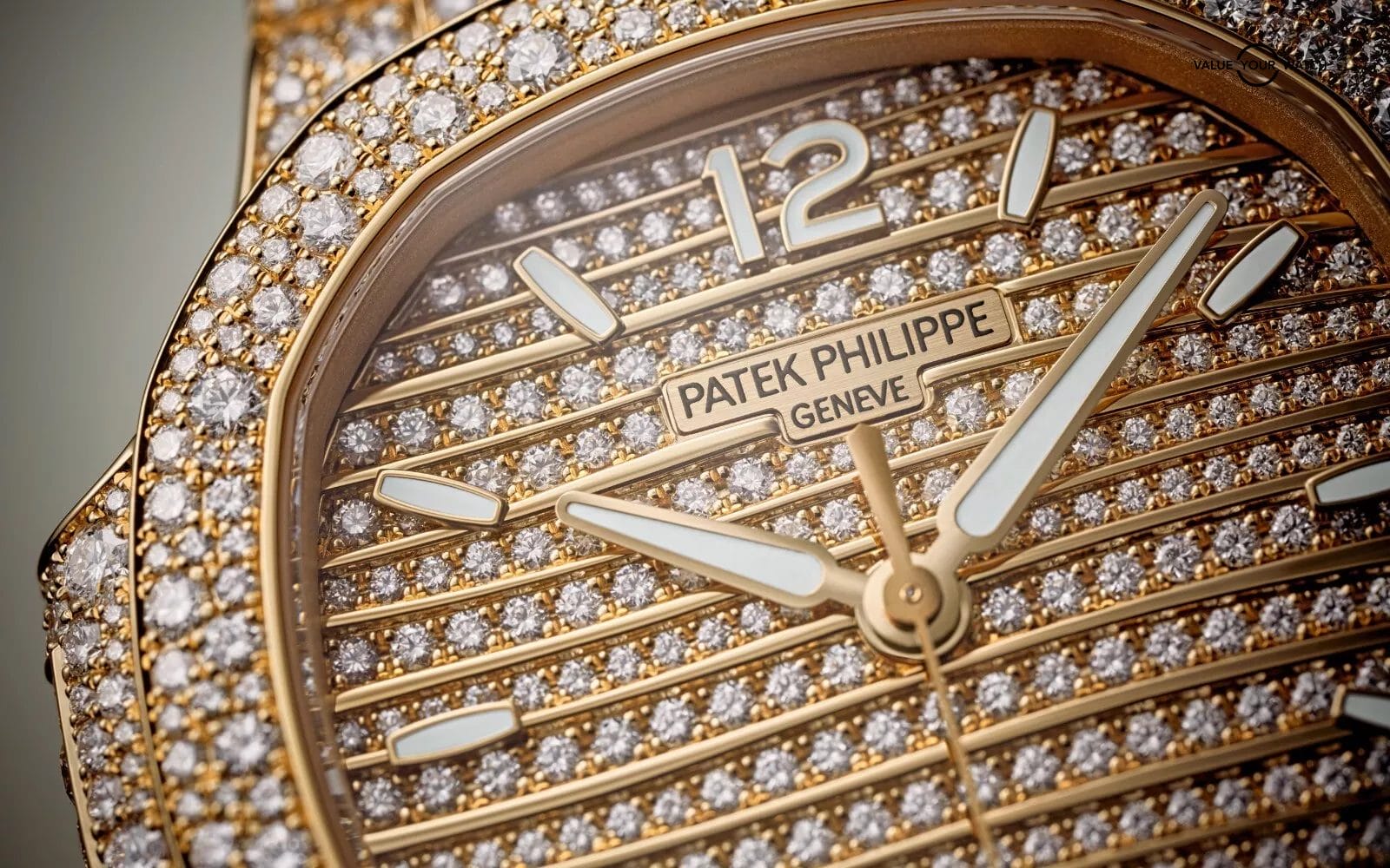 2024 Patek Philippe Nautilus Paved Factory Diamond Rose Gold 35mm 7118/1450R-001 - Image 5