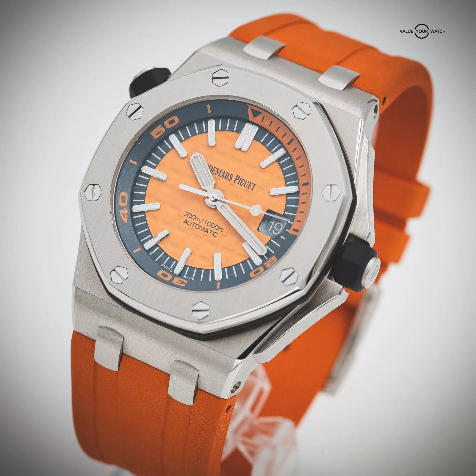 Audemars Piguet Royal Oak Offshore Diver Tangerine Orange 15710ST.OO.A070CA.01 - Image 12